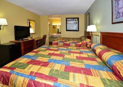Regency Inn photo 11