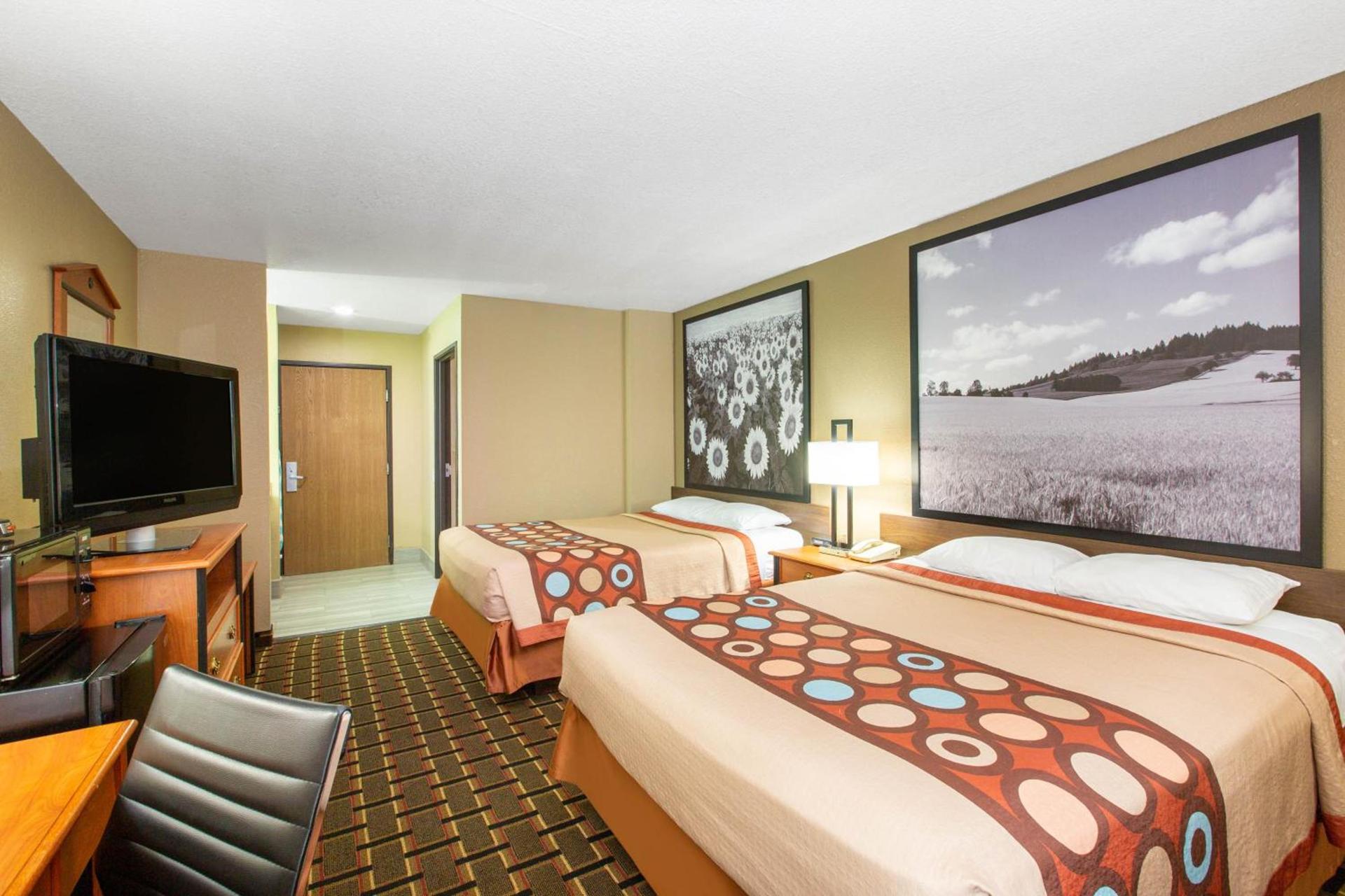 Super 8 by Wyndham Ottawa photo 32