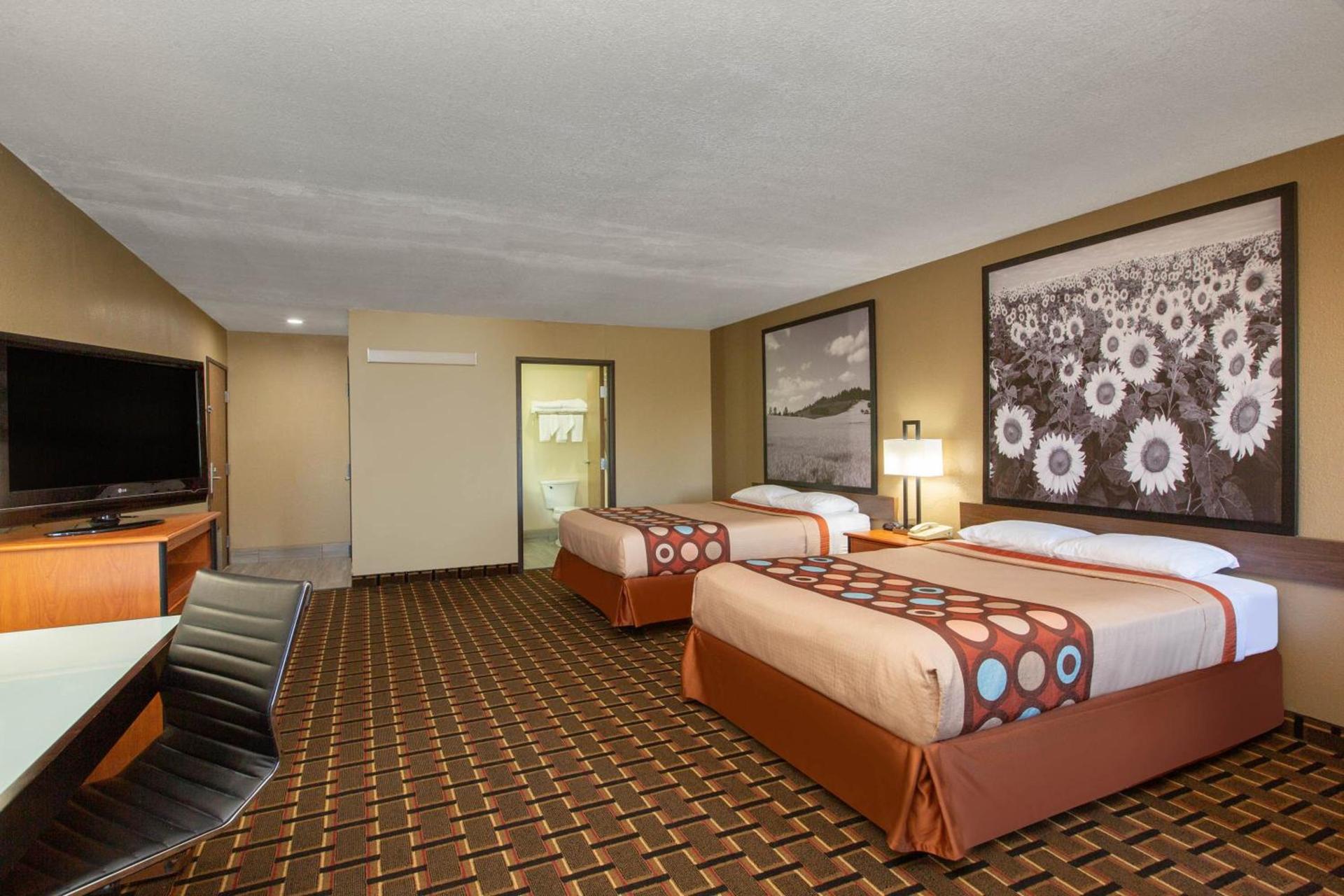 Super 8 by Wyndham Ottawa photo 25