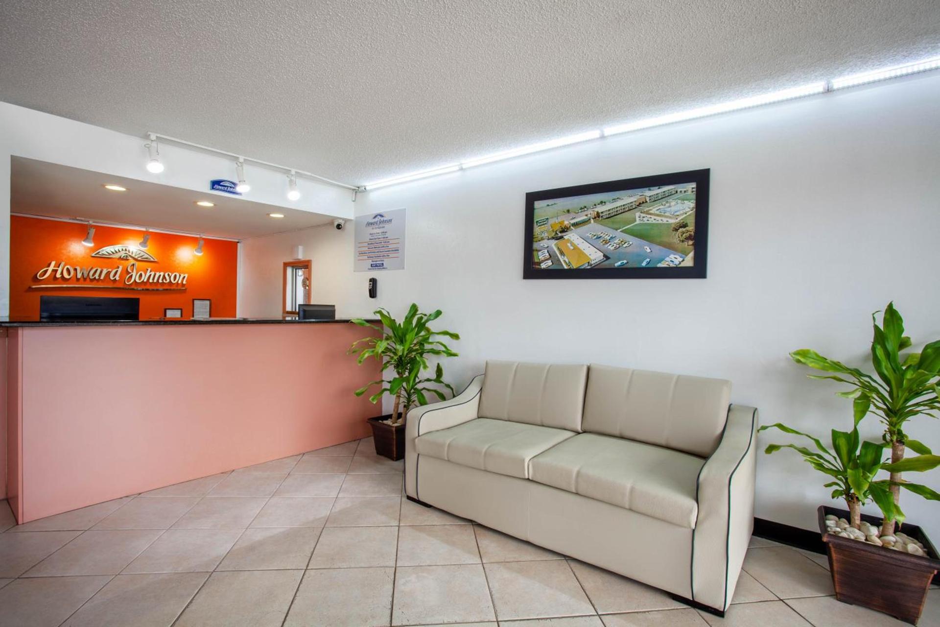 Howard Johnson by Wyndham Vero Beach/I-95 photo 47