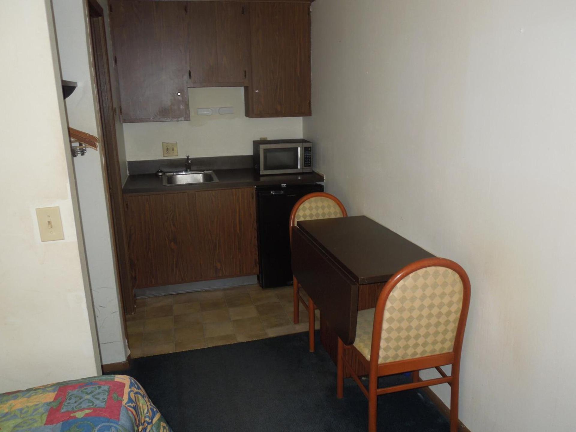 Xenia Country Inn photo 2