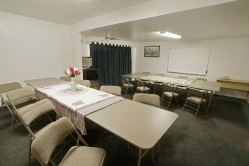 Menifee Inn photo 17