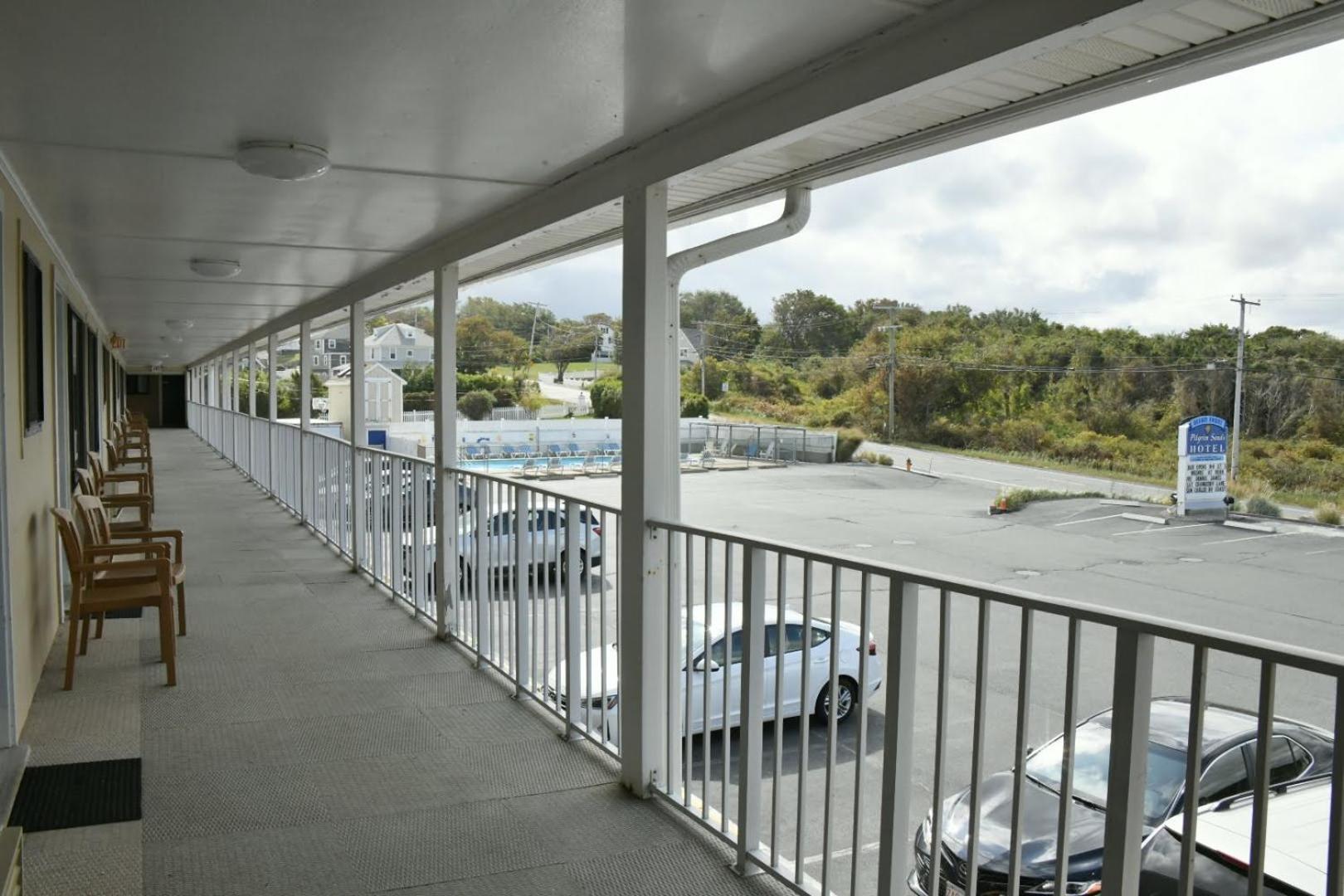 Pilgrim Sands on Long Beach photo 7