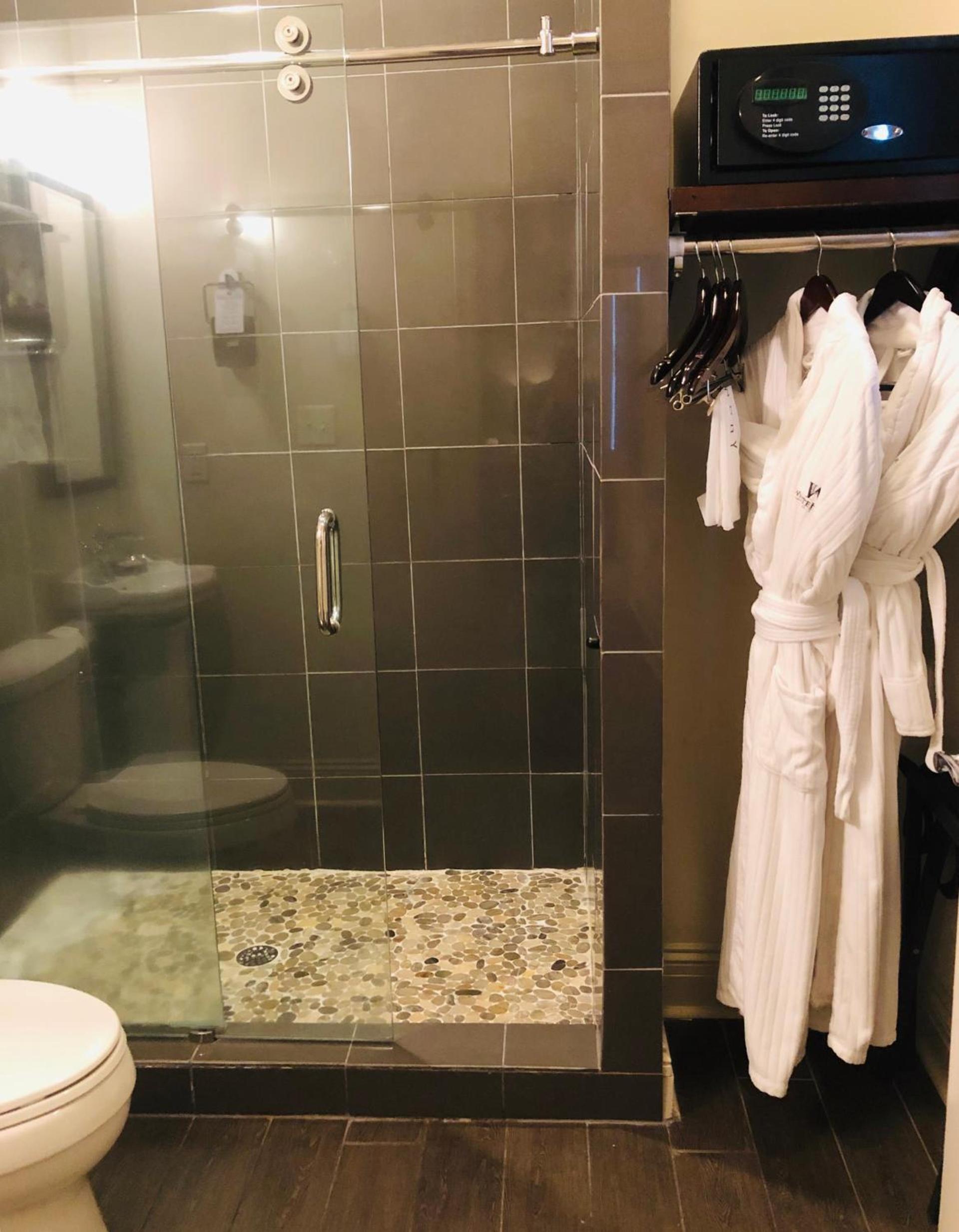 White House Hotel photo 58
