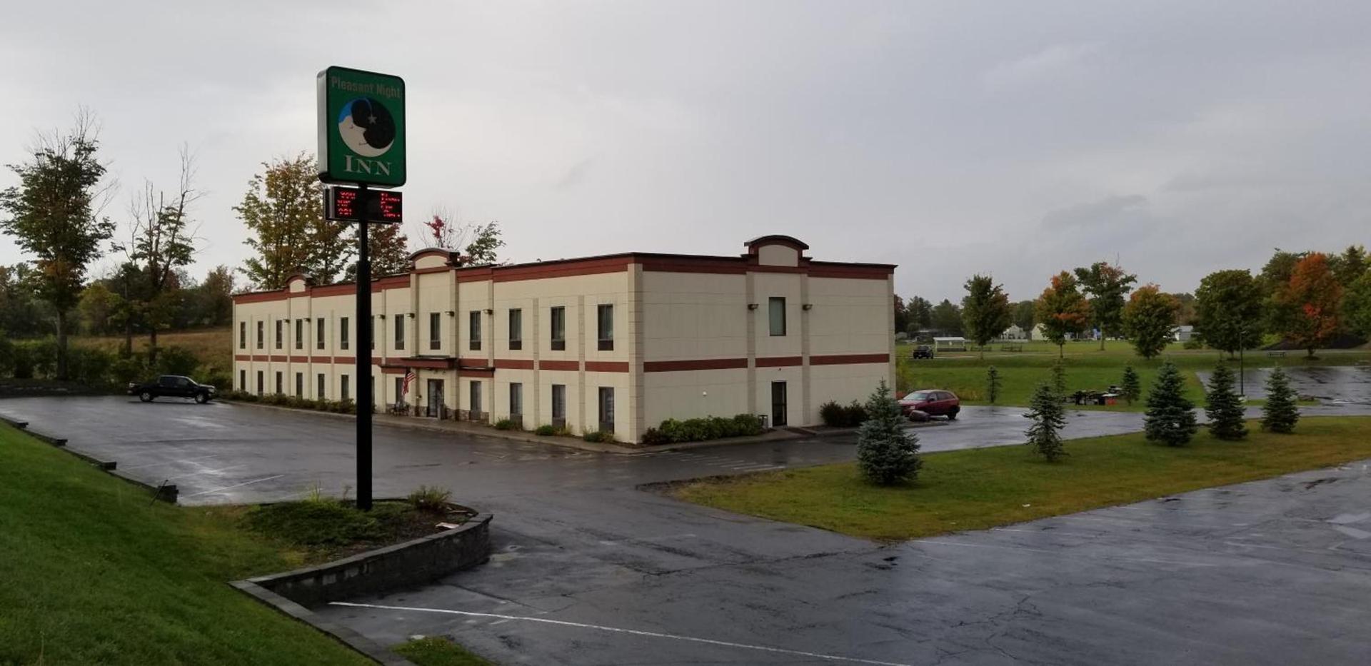 Pleasant Night Inn Carthage Near Fort Drum photo 5
