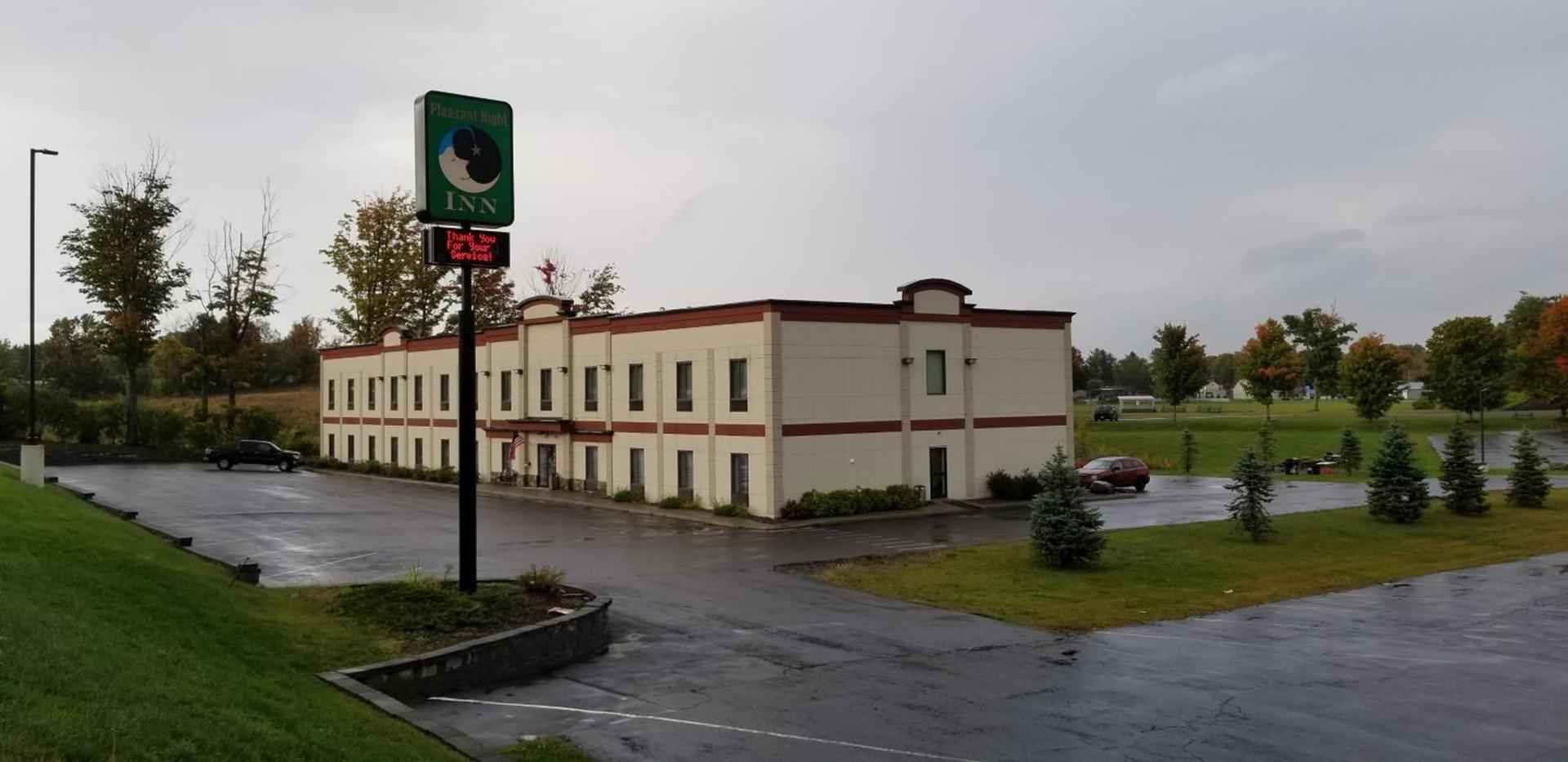 Pleasant Night Inn Carthage Near Fort Drum photo 1
