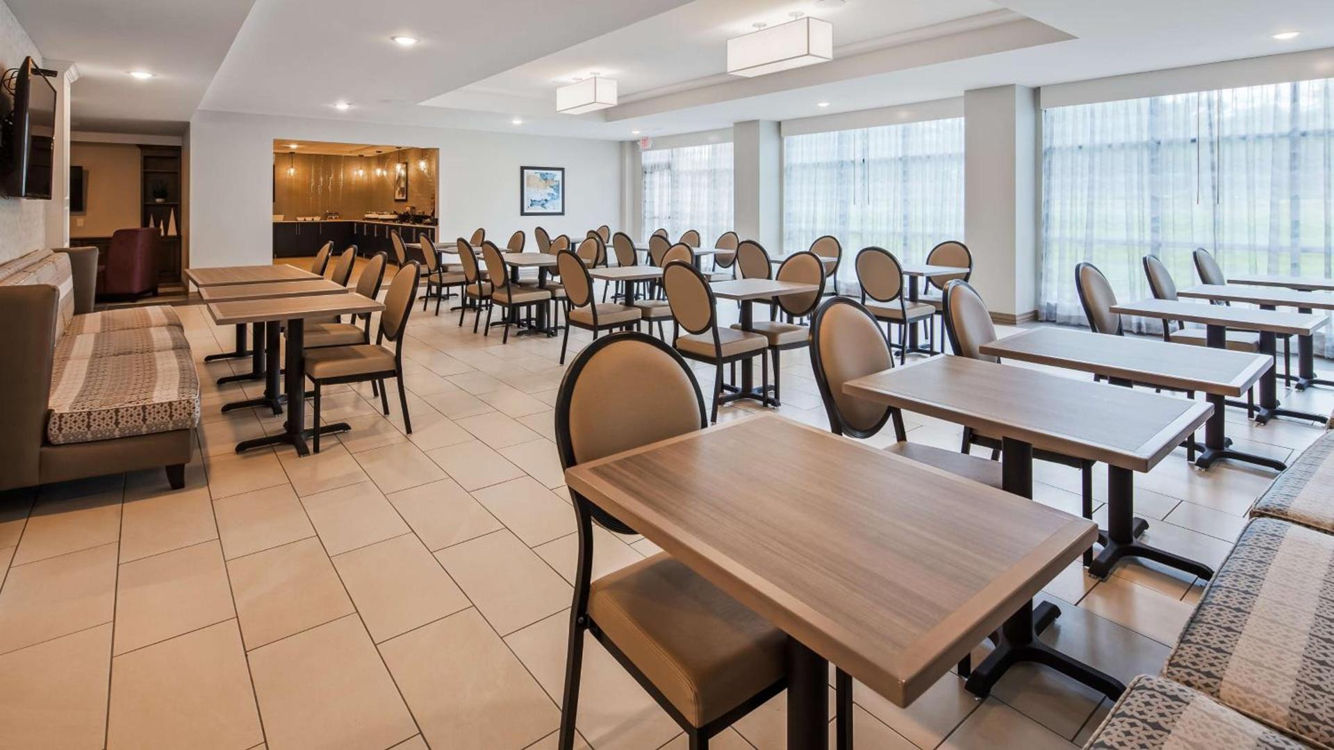 Best Western Plus Saint Peter photo 25