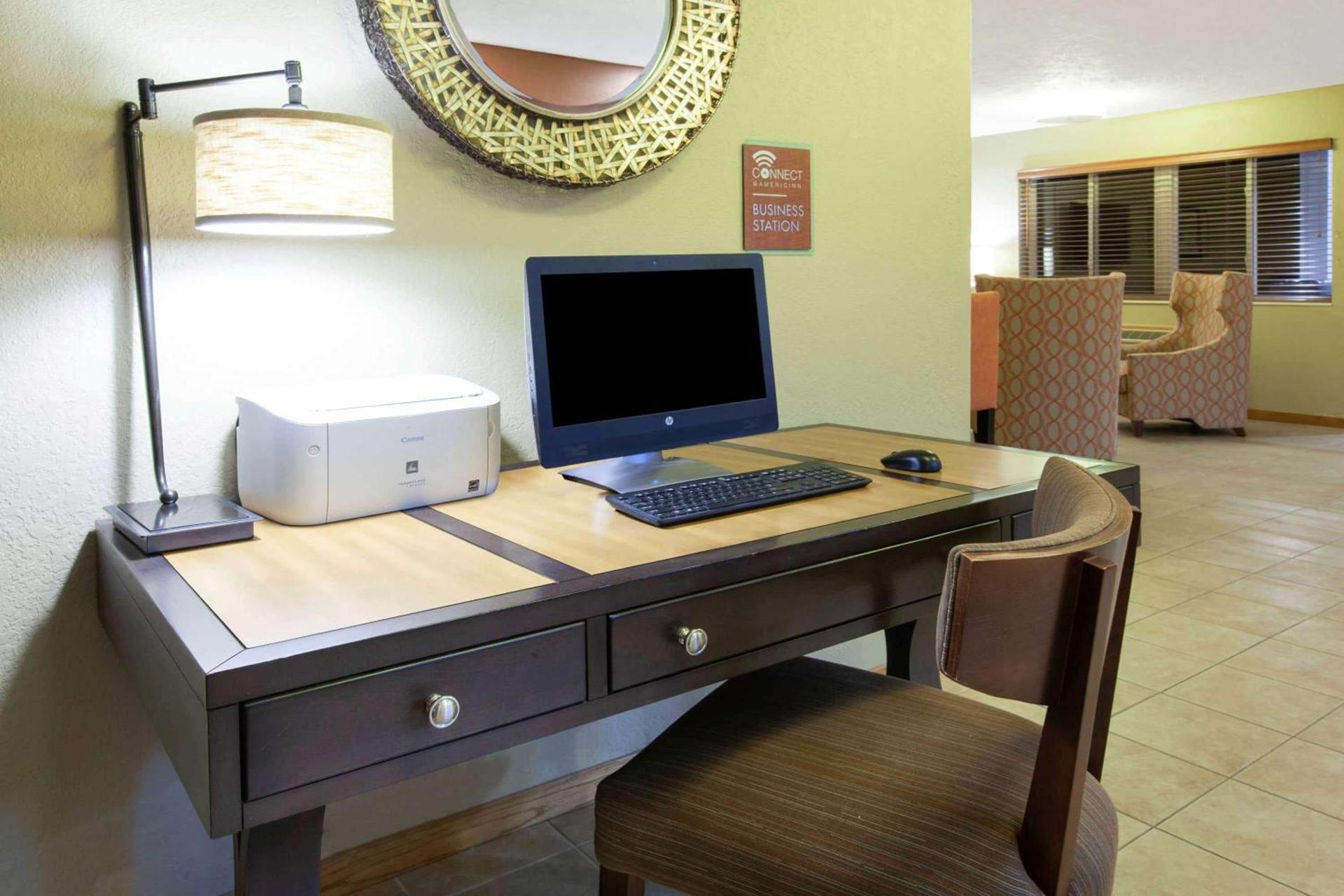 Quality Inn Petoskey photo 9