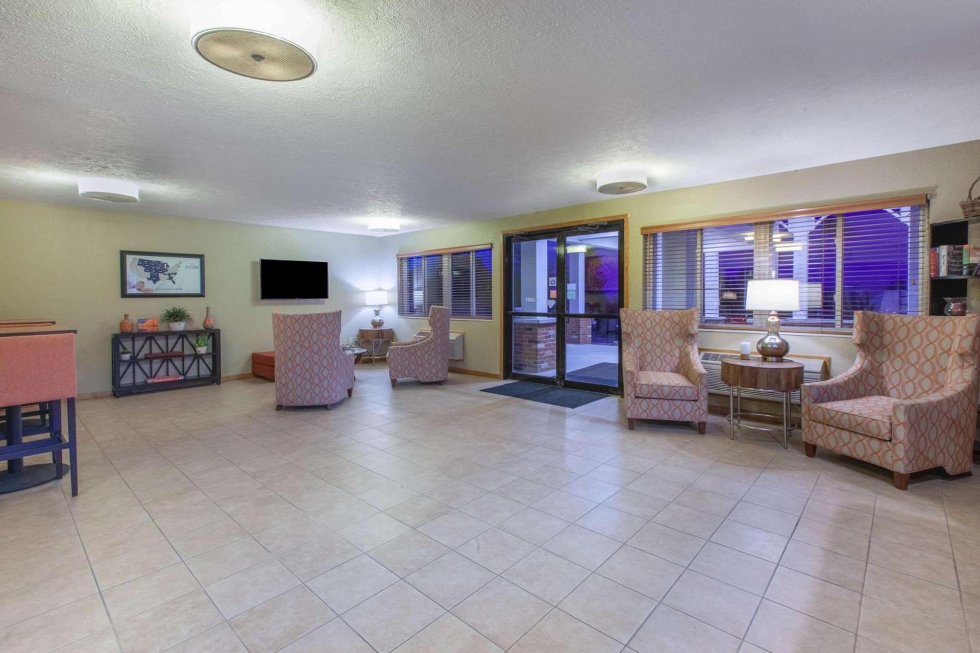 Quality Inn Petoskey photo 6