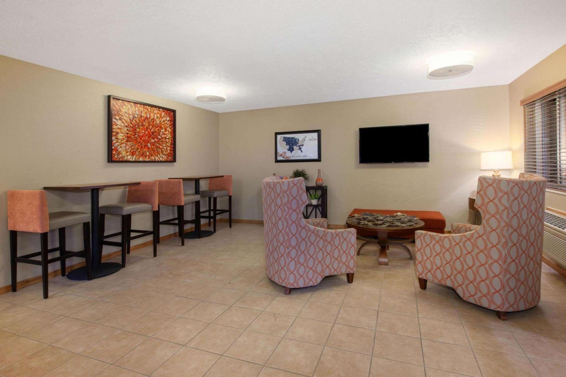 Quality Inn Petoskey photo 7