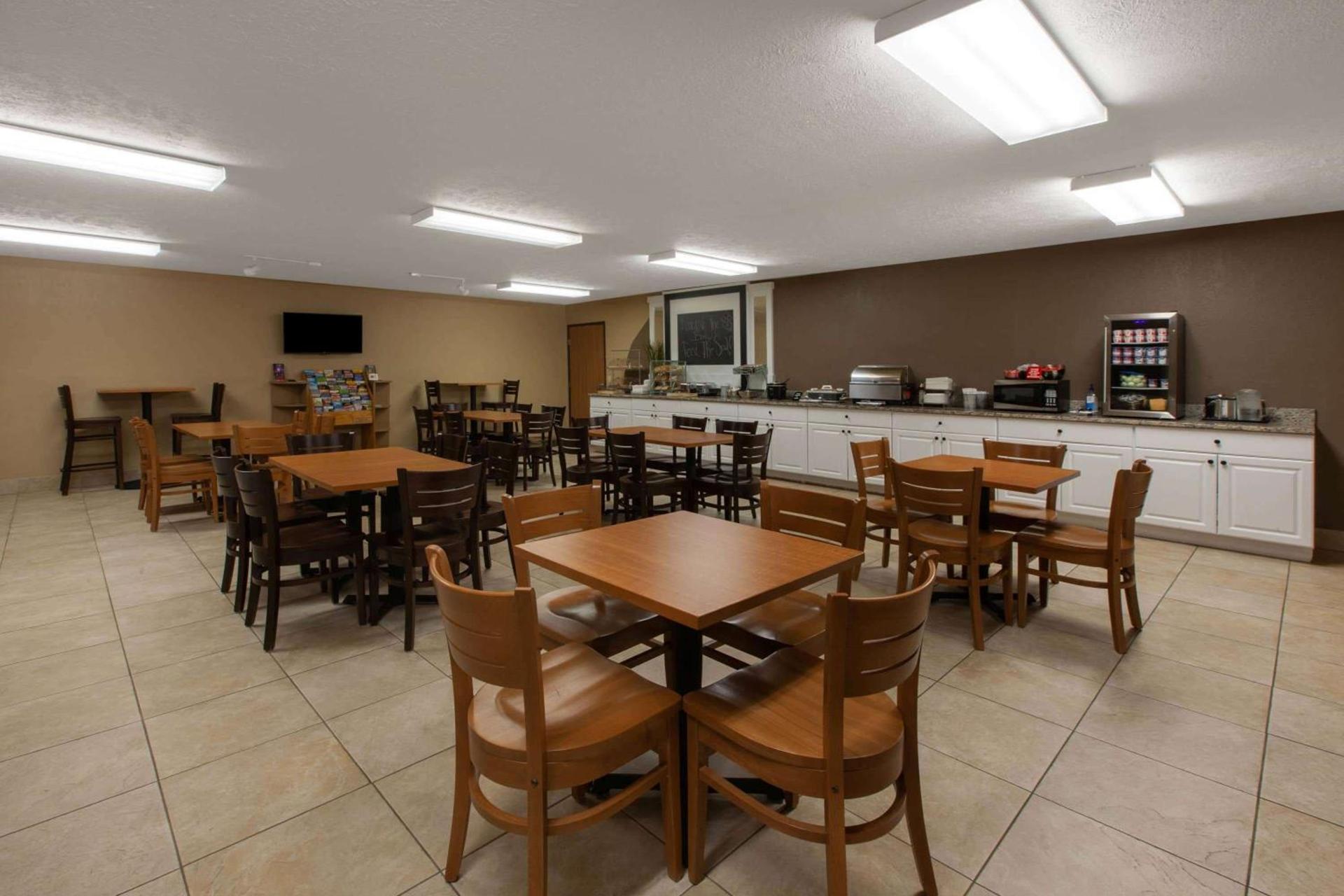 Quality Inn Petoskey photo 10
