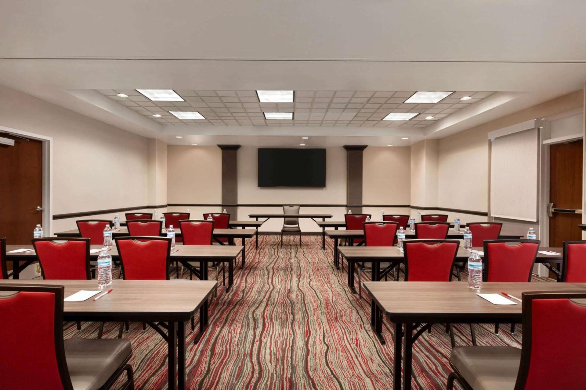 Ramada by Wyndham Suites Orlando Airport- Free Airport Shuttle photo 41