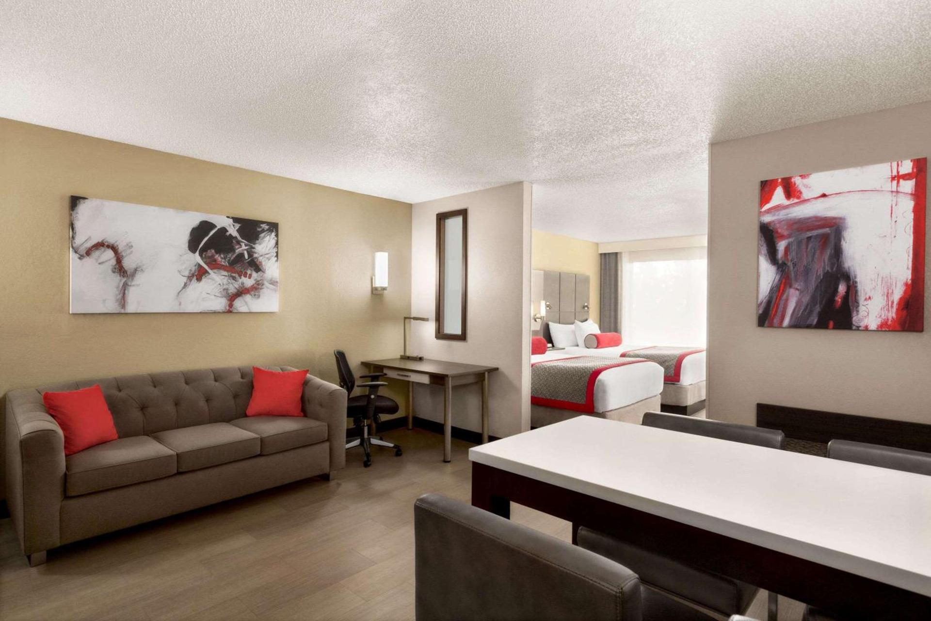Ramada by Wyndham Suites Orlando Airport- Free Airport Shuttle photo 25