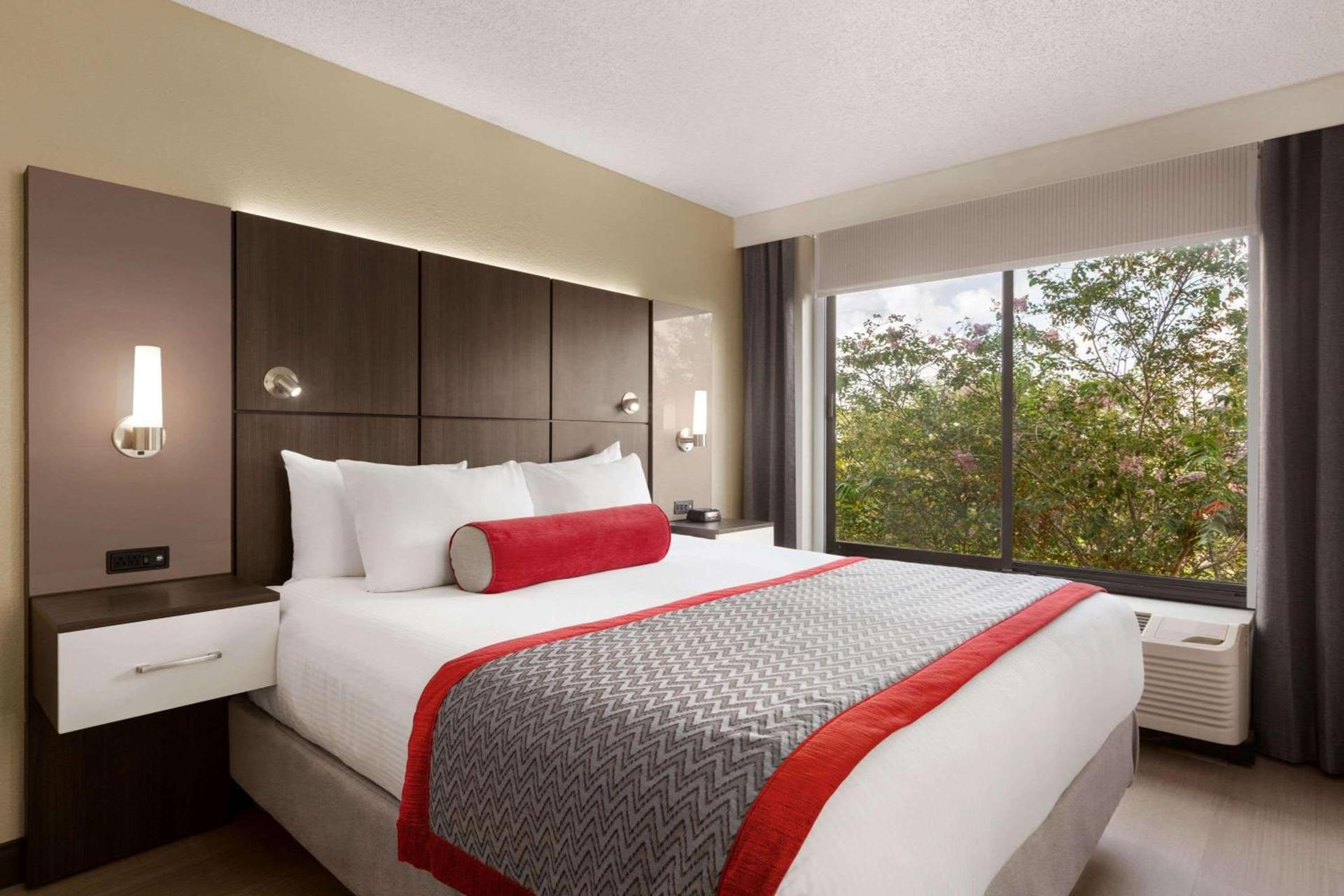 Ramada by Wyndham Suites Orlando Airport- Free Airport Shuttle photo 24