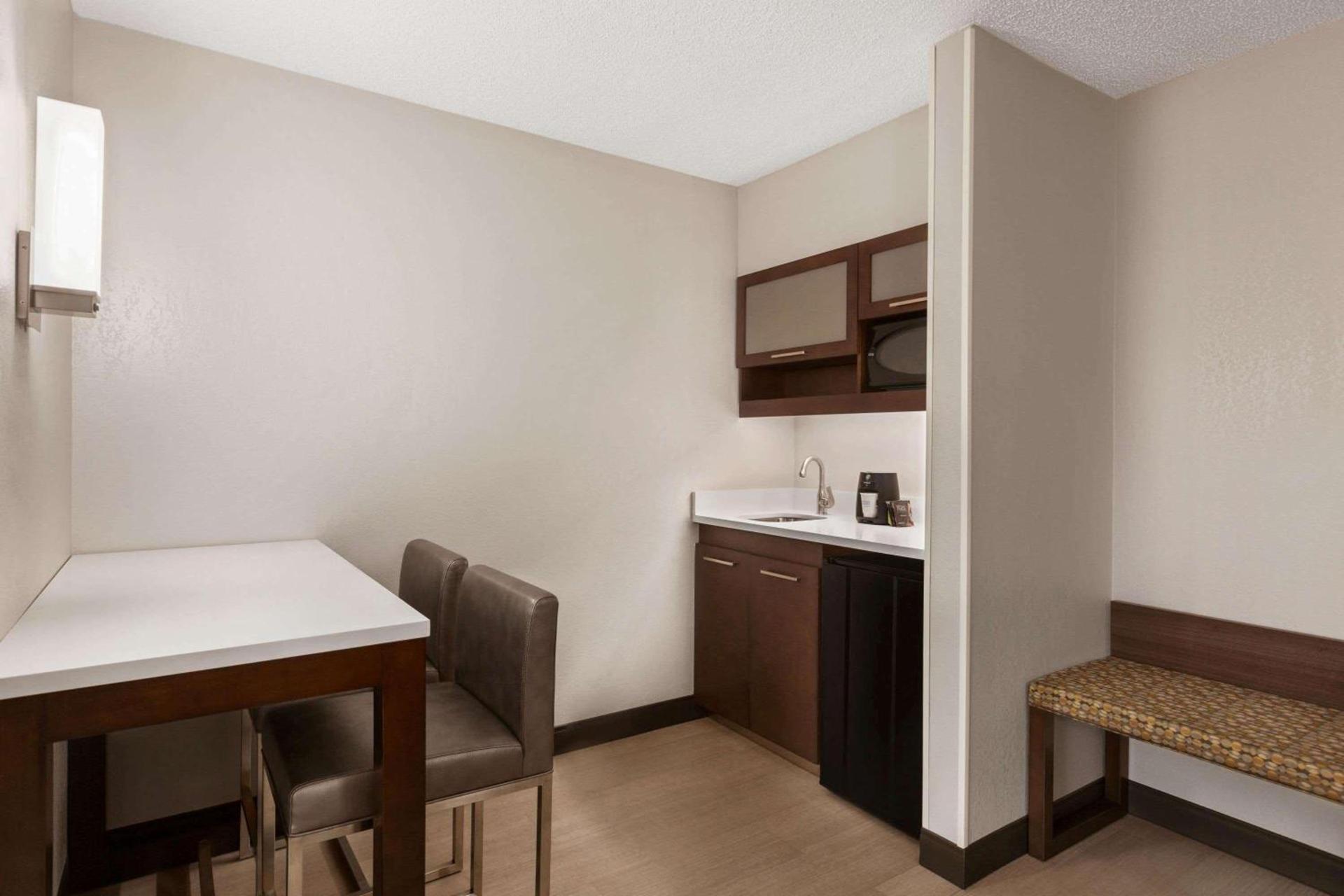 Ramada by Wyndham Suites Orlando Airport- Free Airport Shuttle photo 47