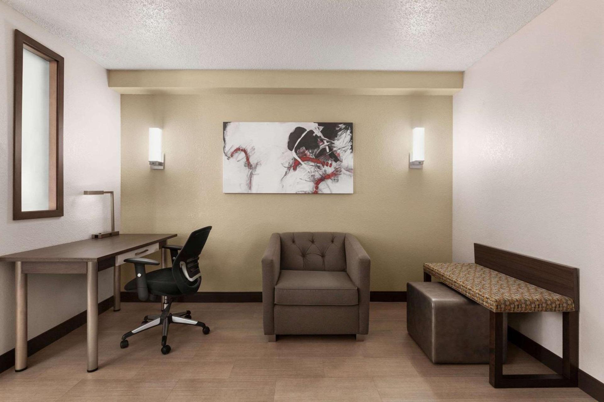 Ramada by Wyndham Suites Orlando Airport- Free Airport Shuttle photo 46