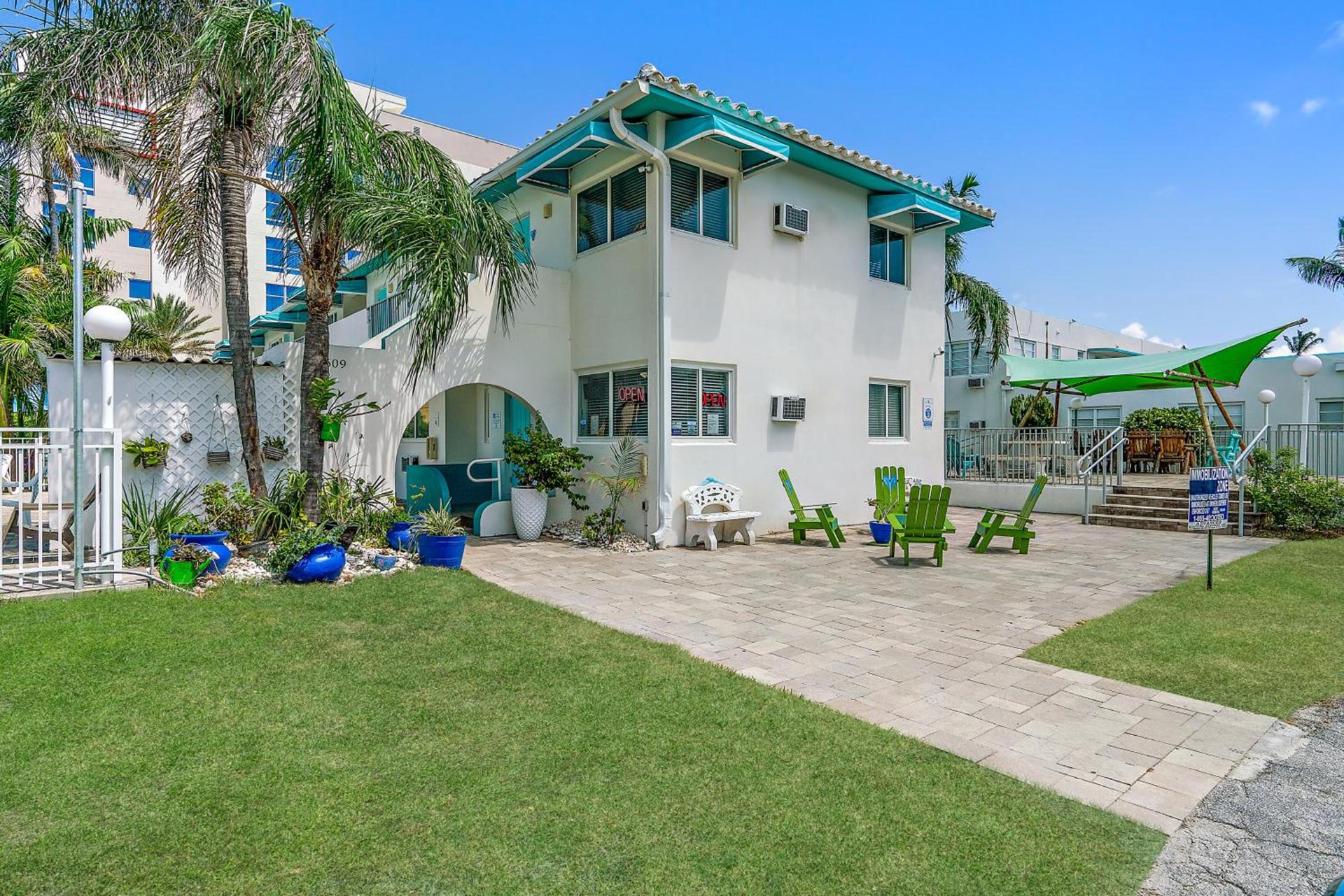 Hollywood Beachside Boutique Suite photo 4