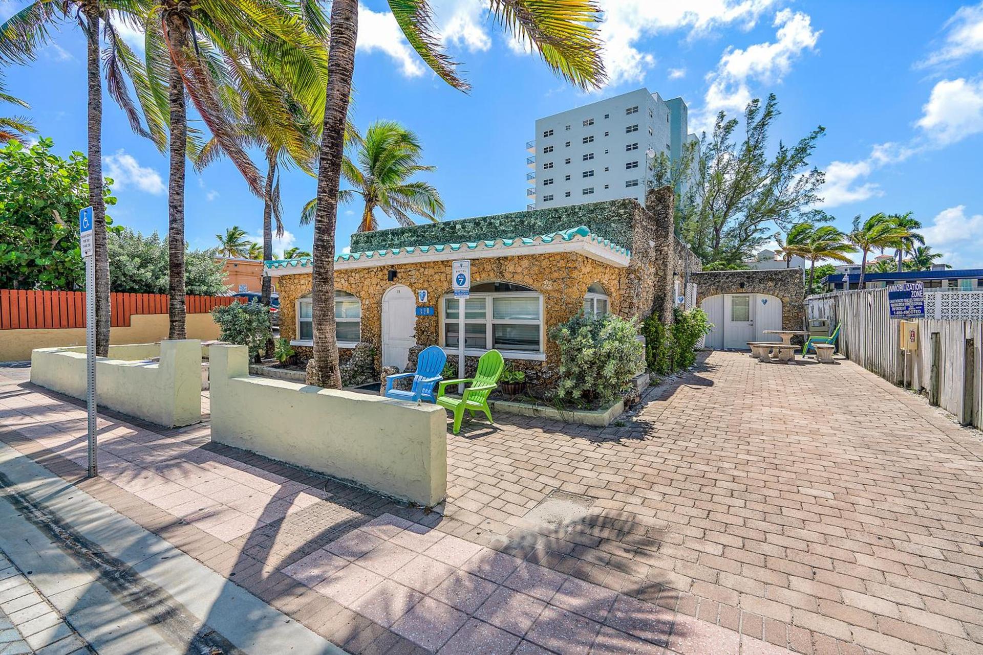 Hollywood Beachside Boutique Suite photo 19