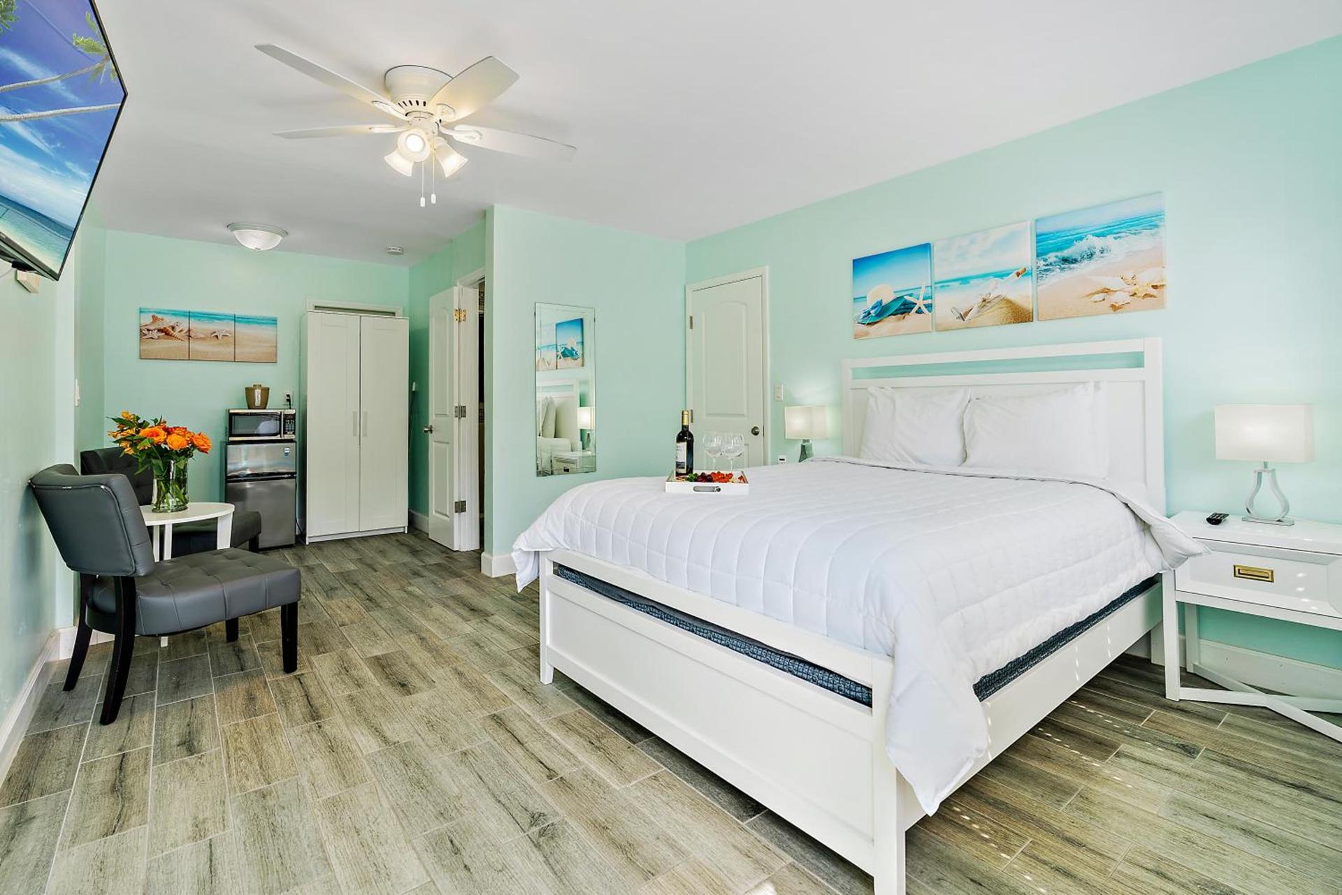 Hollywood Beachside Boutique Suite photo 10