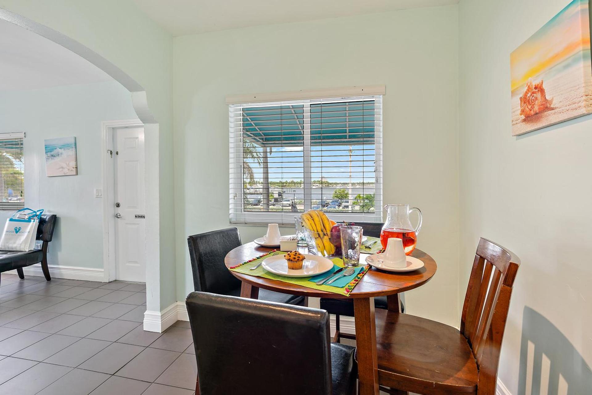 Hollywood Beachside Boutique Suite photo 27