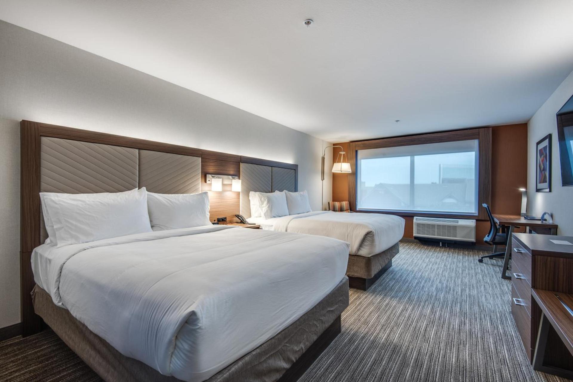 Holiday Inn Express & Suites Dallas North - Addison by IHG photo 9