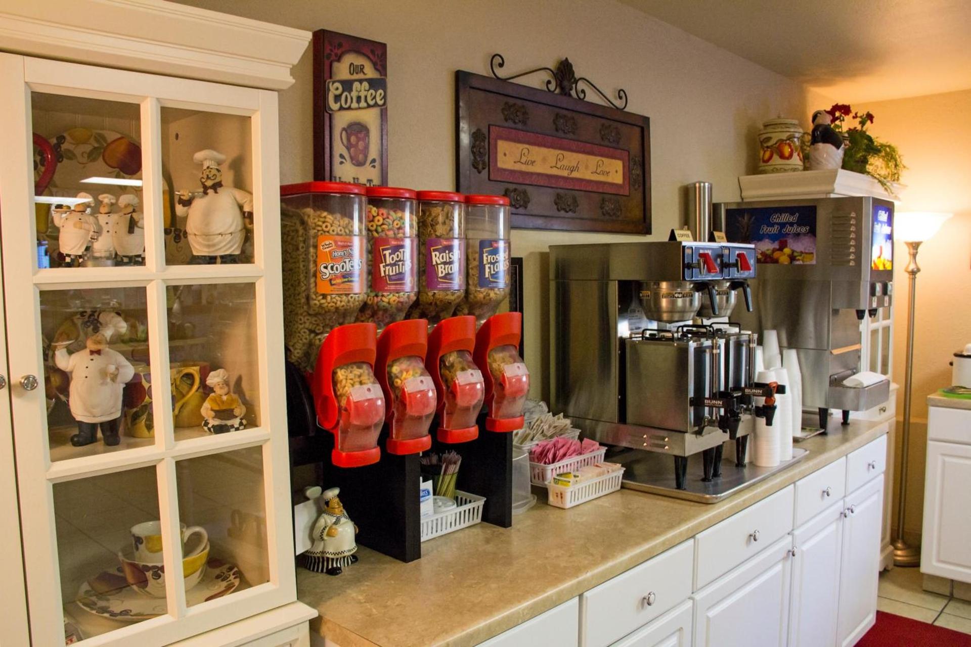 All American Inn & Suites Branson photo 6