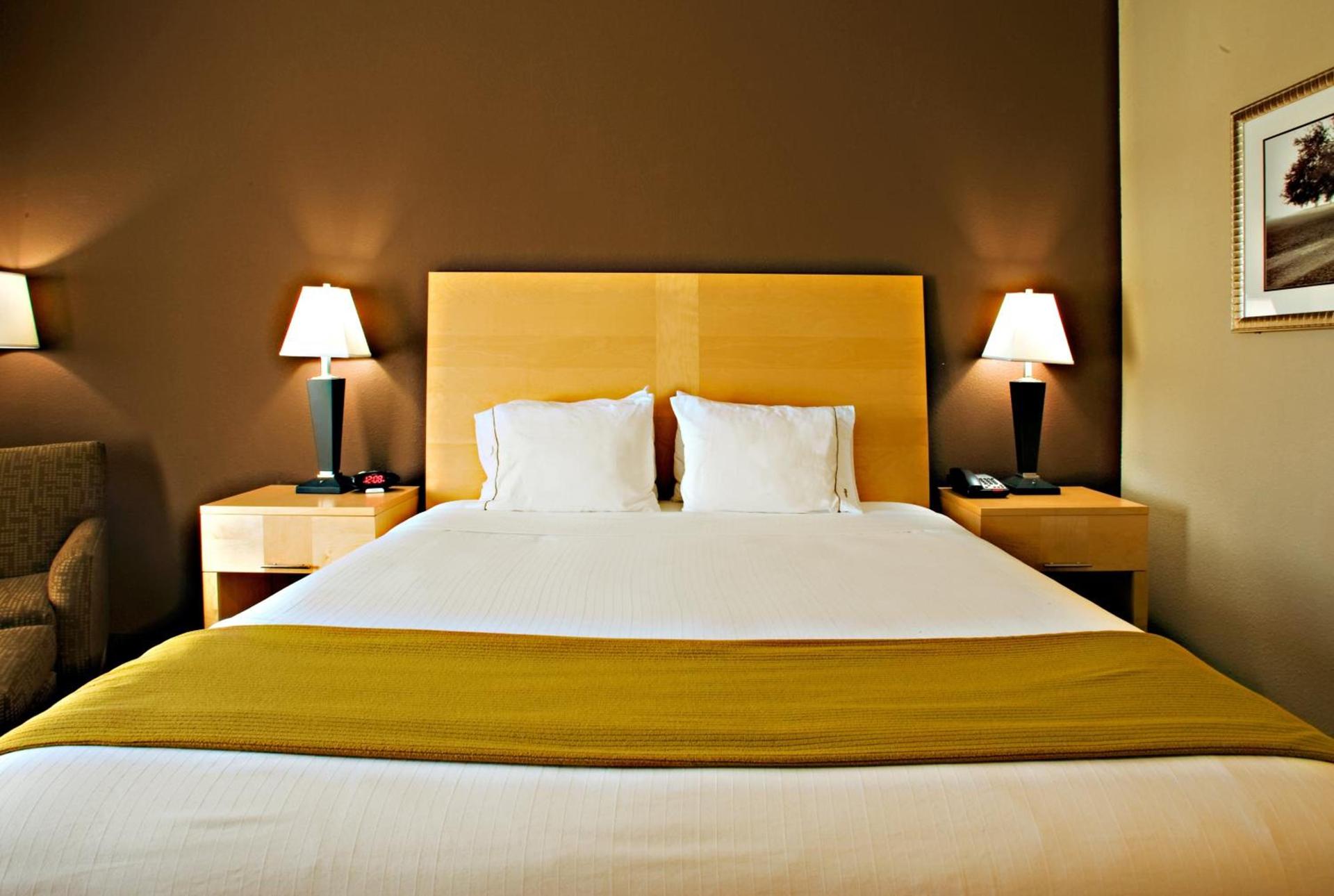 Holiday Inn Express Hotel and Suites Borger by IHG photo 2