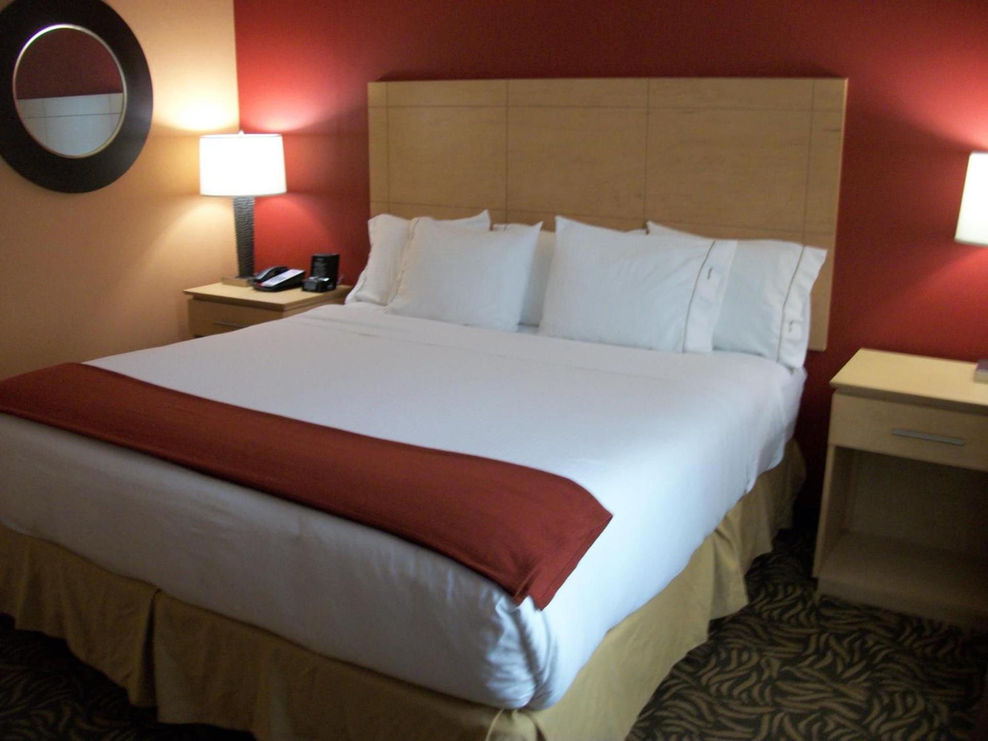 Holiday Inn Express - Cortland by IHG photo 2