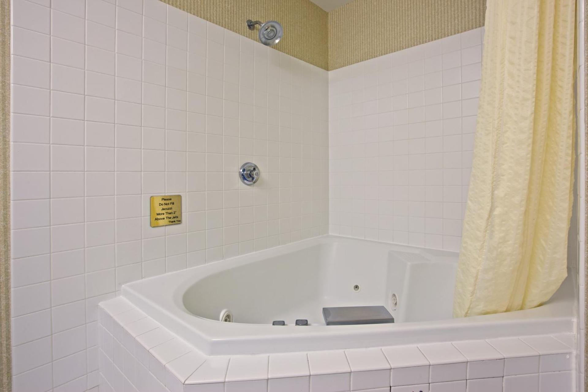 Quality Inn I-75 West Chester-North Cincinnati photo 43
