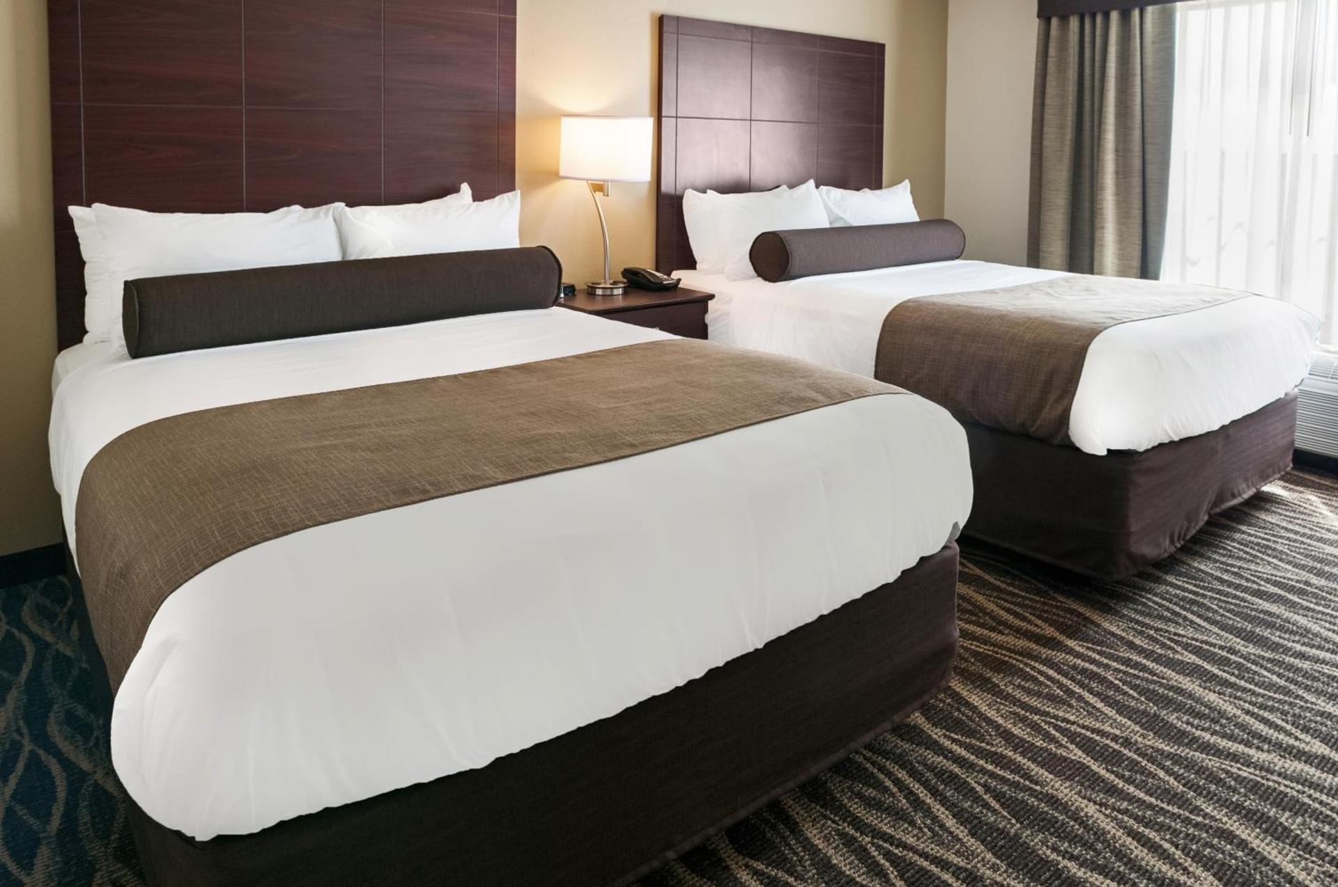 Cobblestone Hotel & Suites Appleton International Airport photo 20