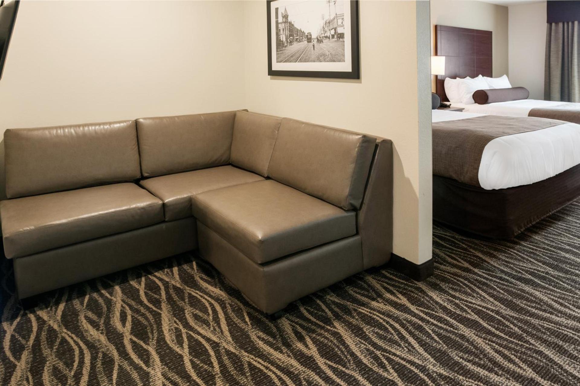 Cobblestone Hotel & Suites Appleton International Airport photo 21