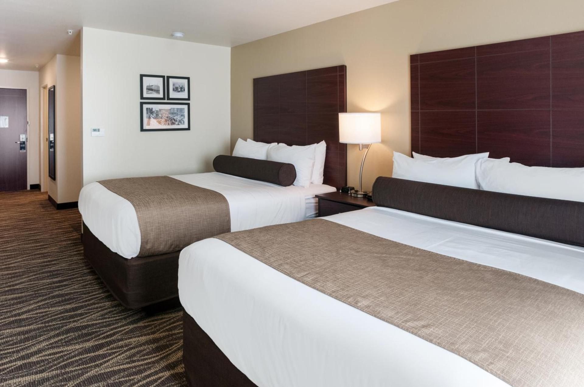 Cobblestone Hotel & Suites Appleton International Airport photo 22