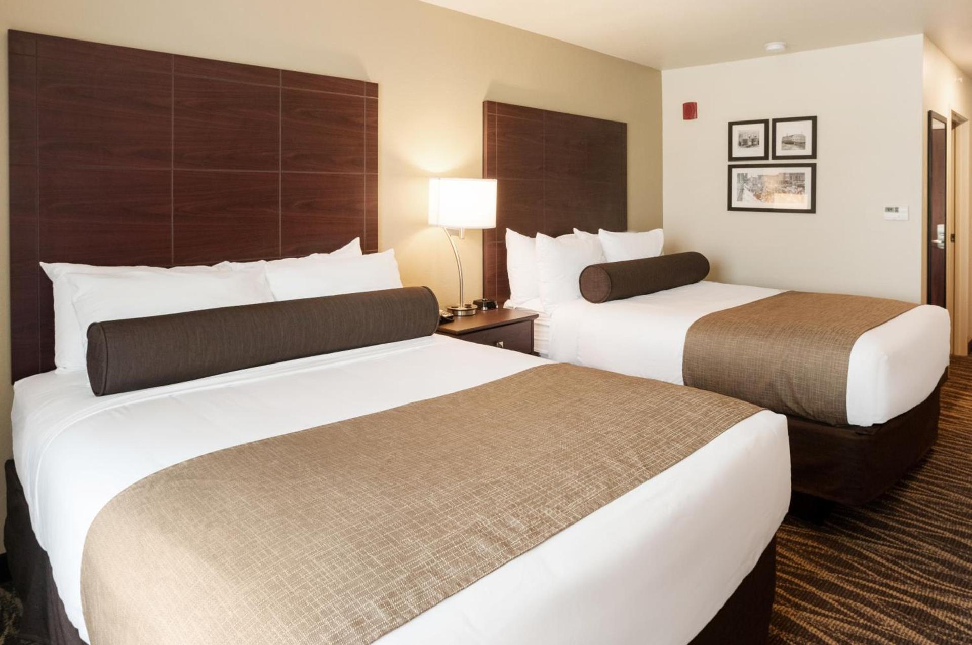 Cobblestone Hotel & Suites Appleton International Airport photo 16