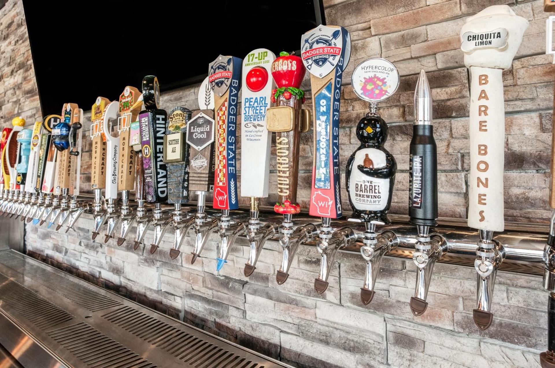 Cobblestone Hotel & Suites Appleton International Airport photo 49