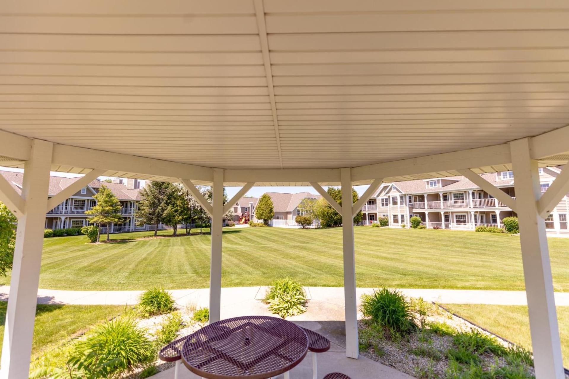 Newport Resort photo 35
