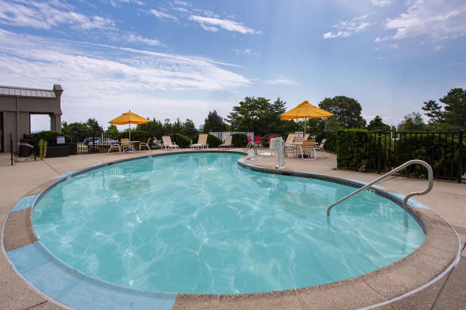 Days Inn by Wyndham Absecon Atlantic City Area photo 53