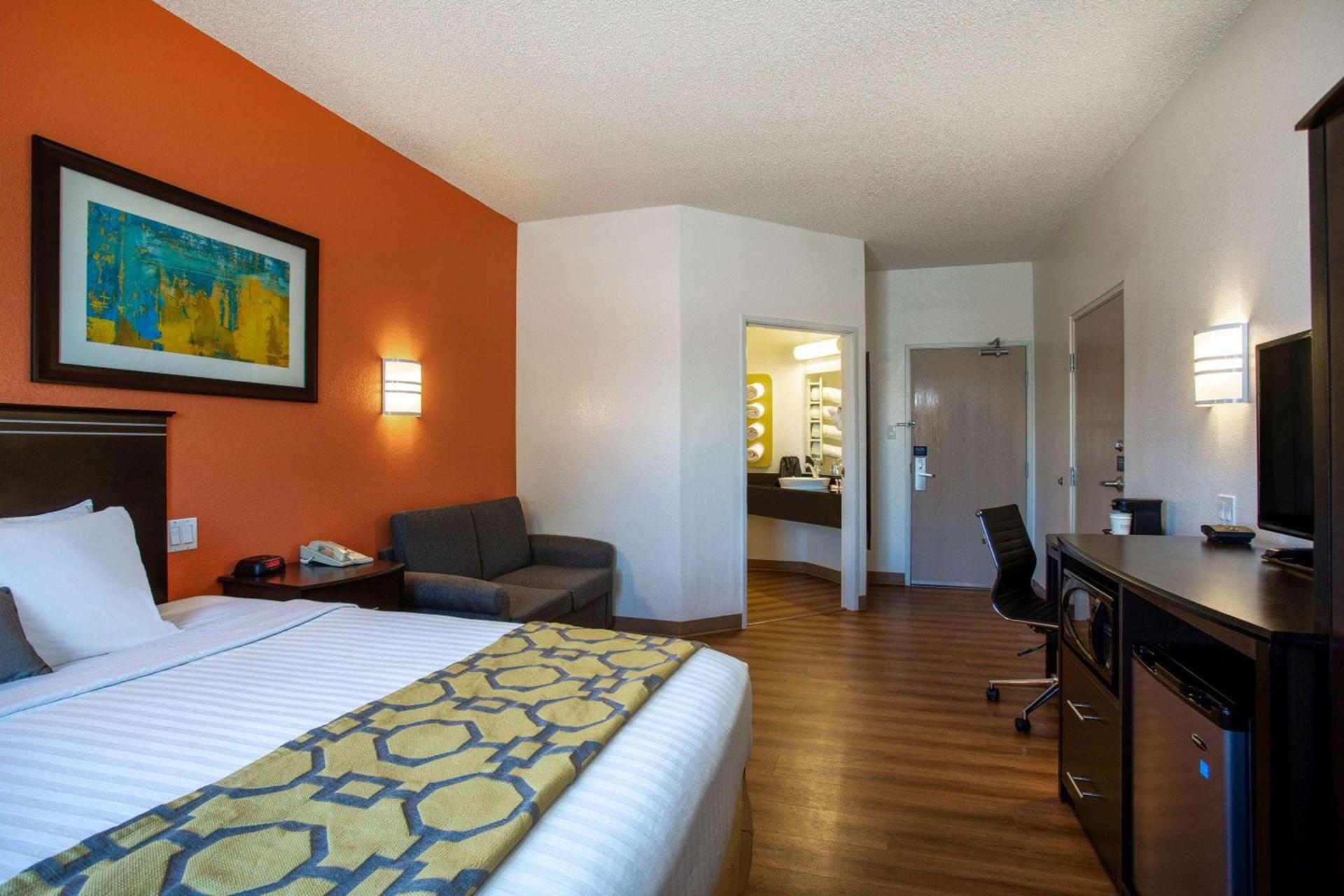 Baymont by Wyndham Sheridan photo 20