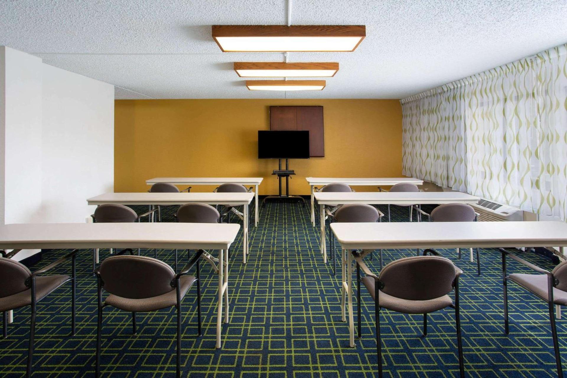Days Inn by Wyndham Absecon Atlantic City Area photo 44