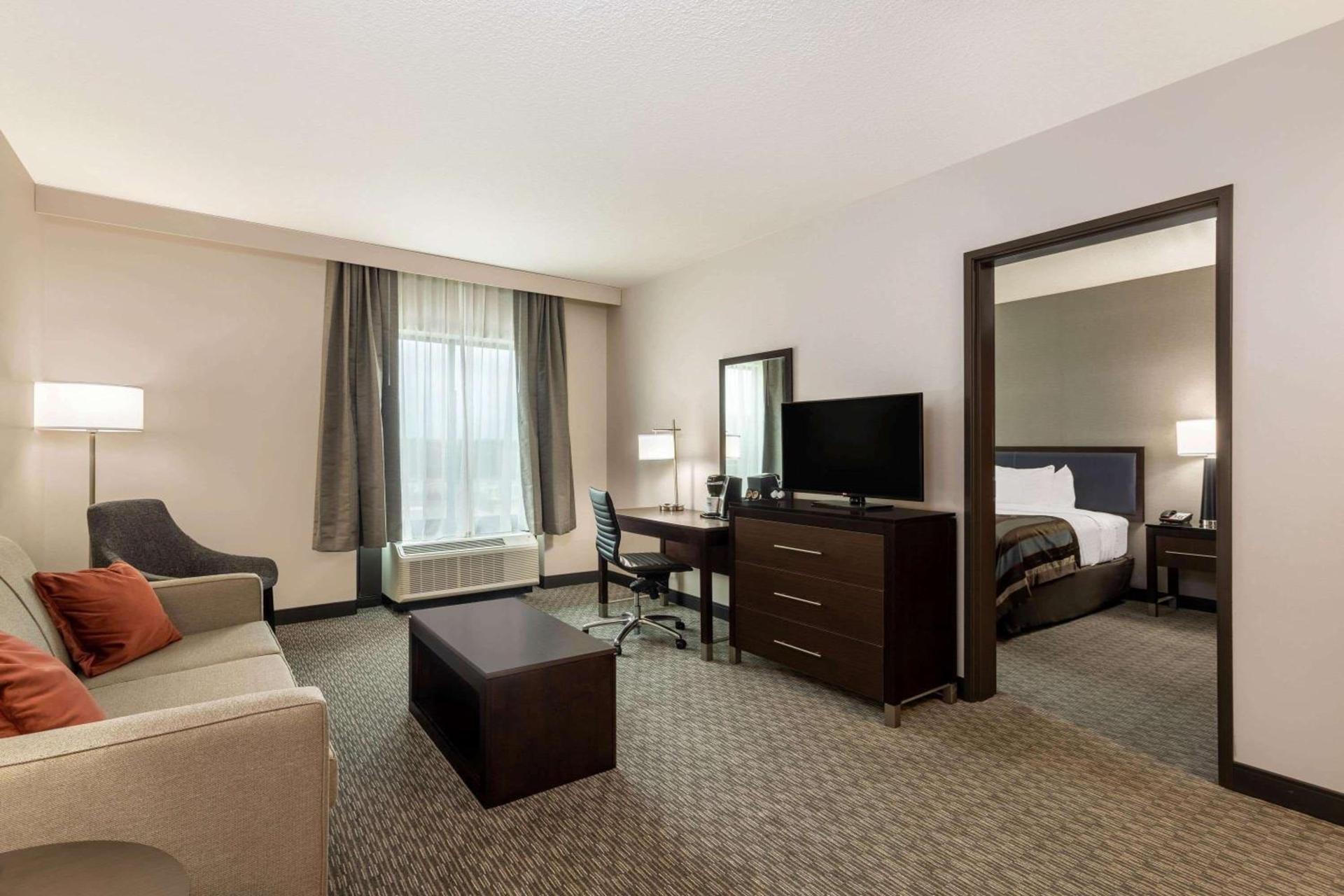 Wingate by Wyndham Angola photo 22
