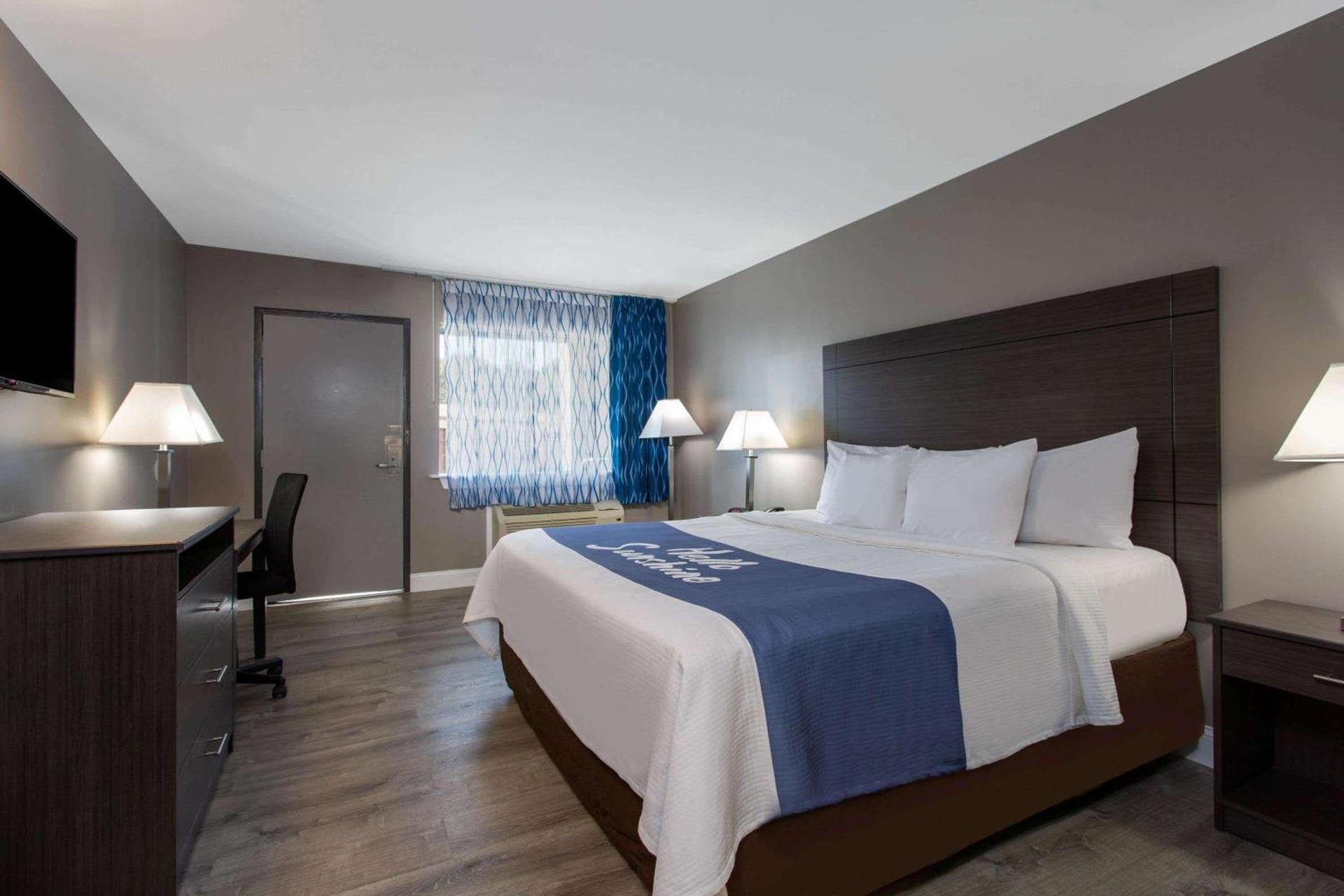 Days Inn by Wyndham Chesapeake photo 16