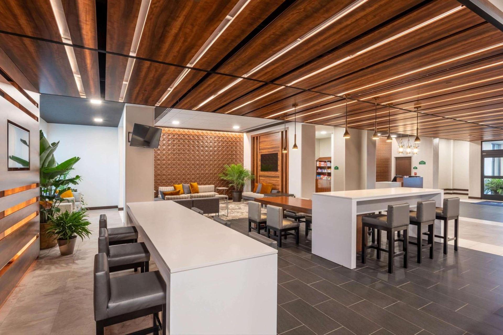 Wingate by Wyndham Angola photo 11