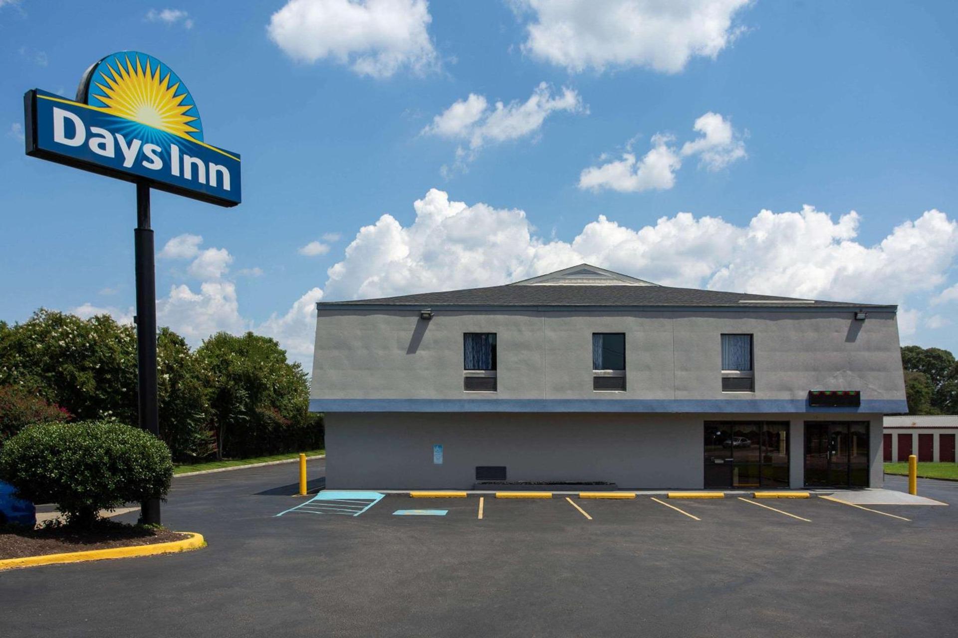 Days Inn by Wyndham Chesapeake photo 2