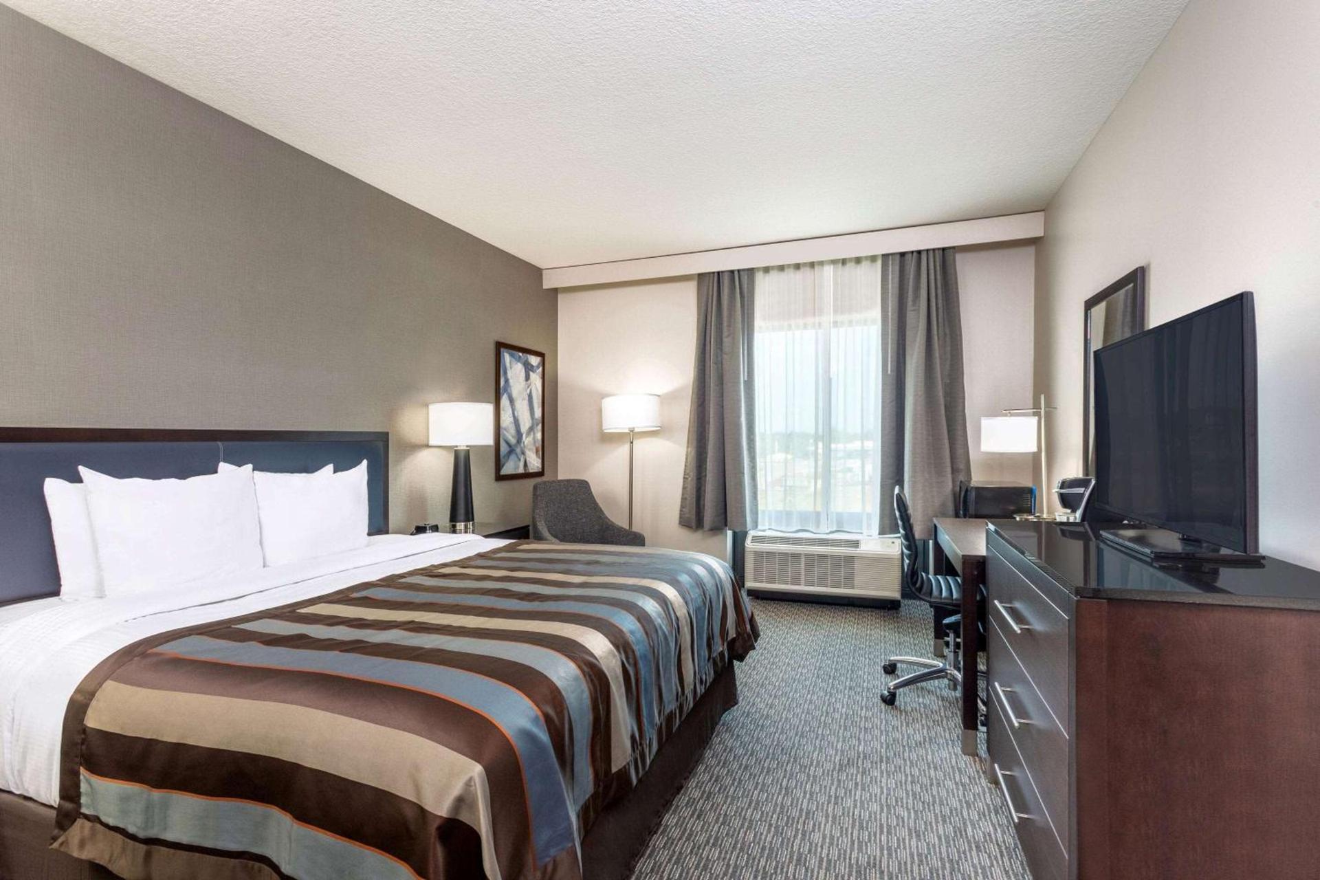 Wingate by Wyndham Angola photo 14