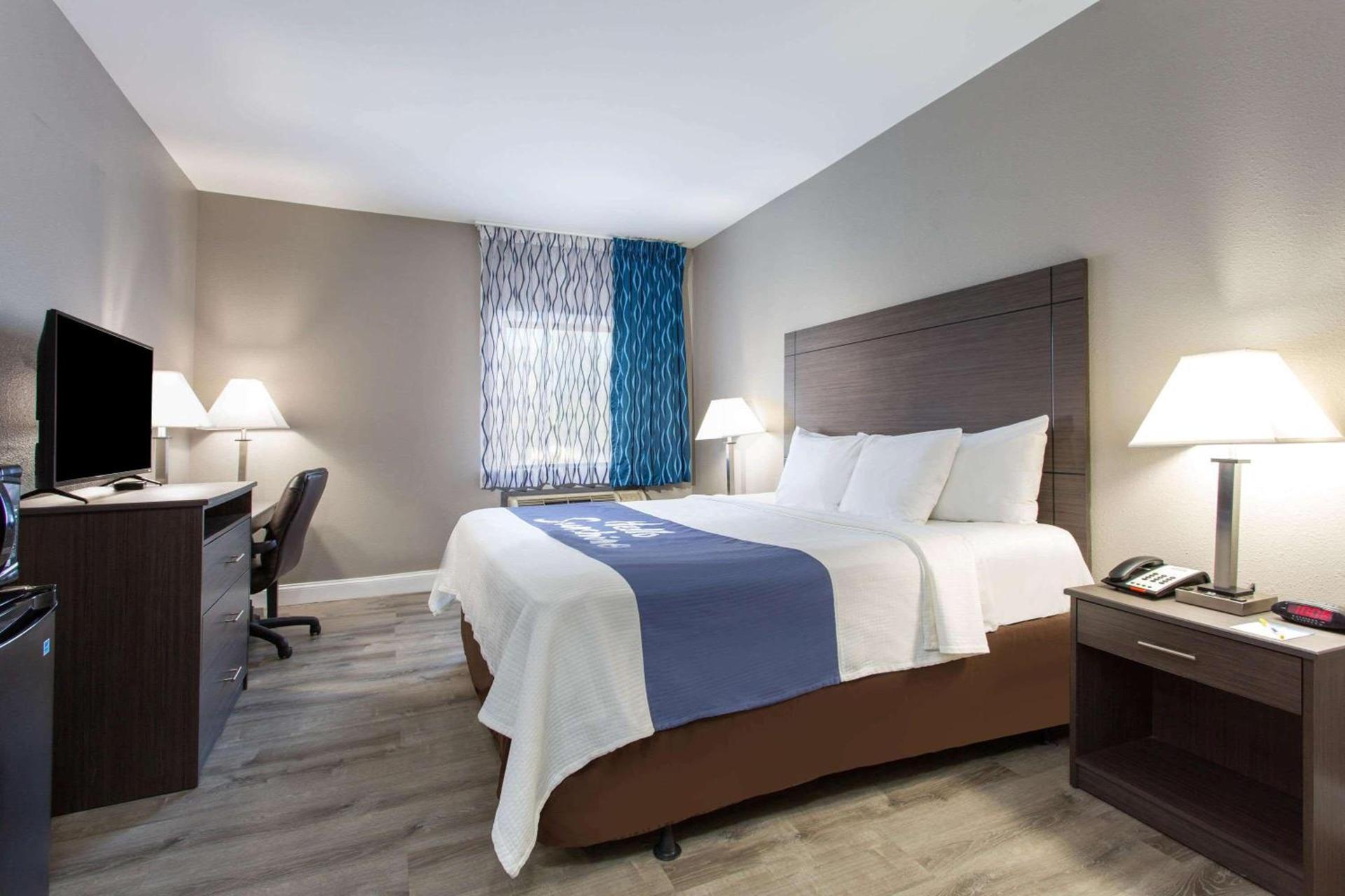 Days Inn by Wyndham Chesapeake photo 19