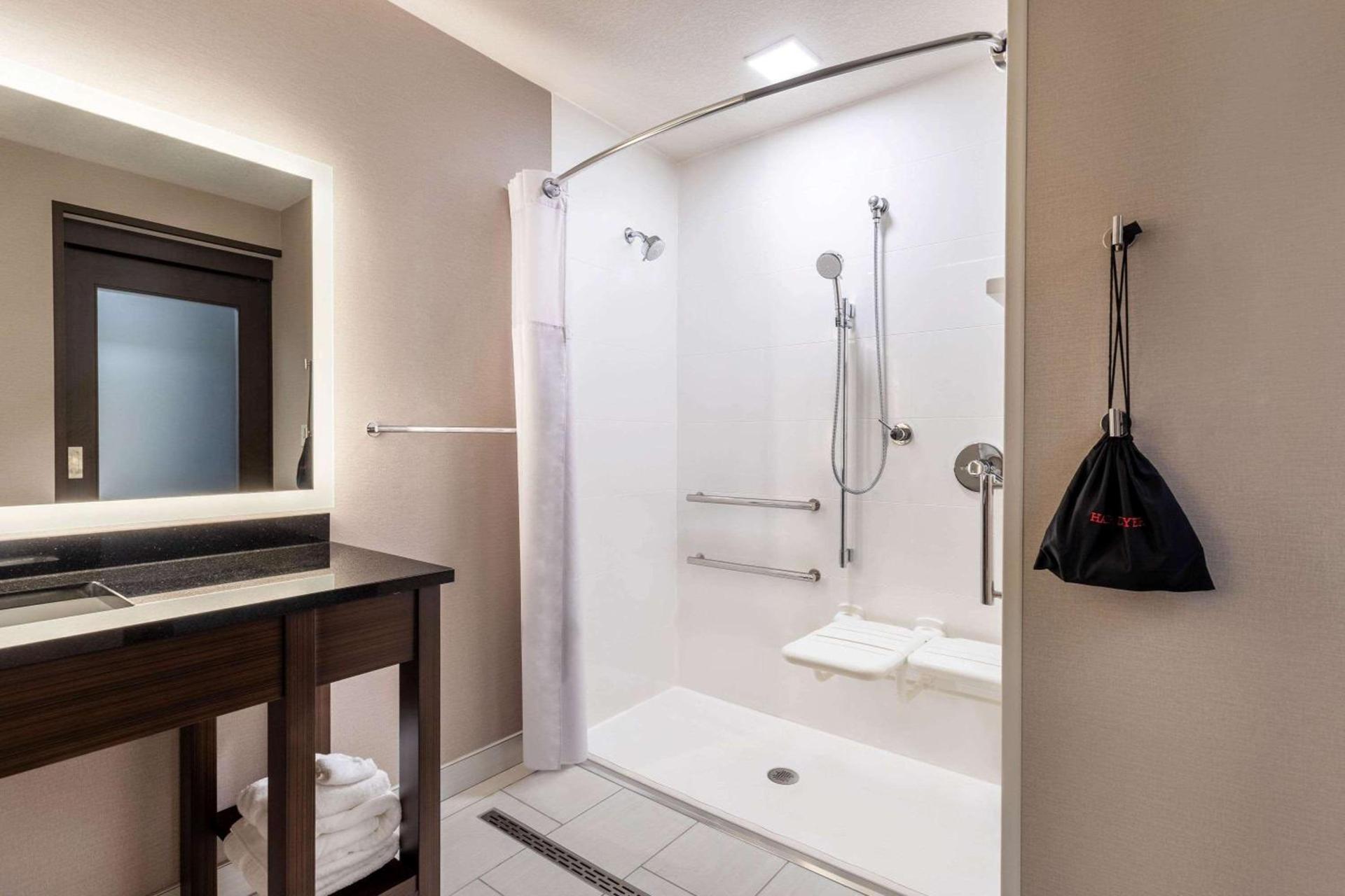 Wingate by Wyndham Angola photo 18