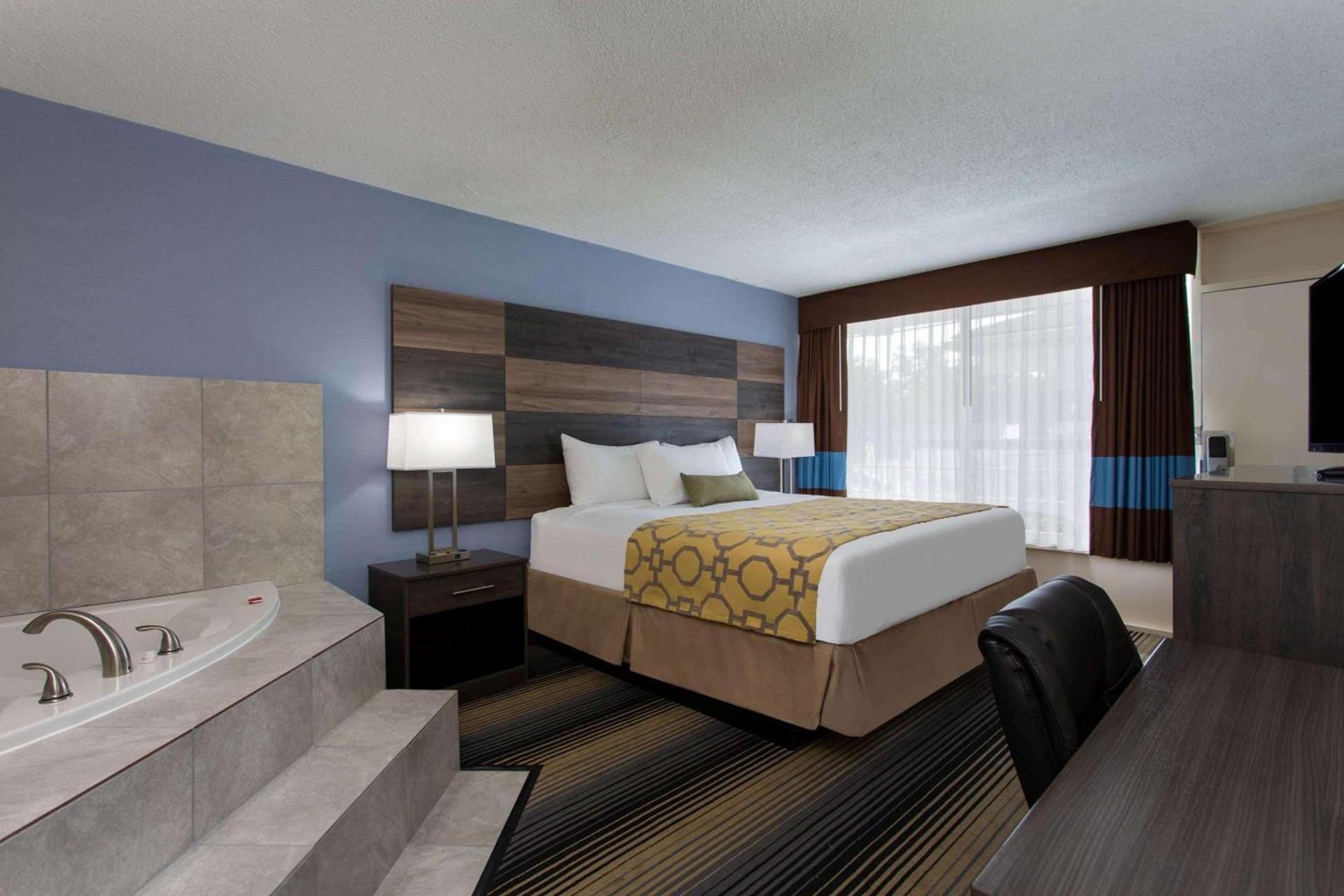 Baymont by Wyndham Cheraw photo 10
