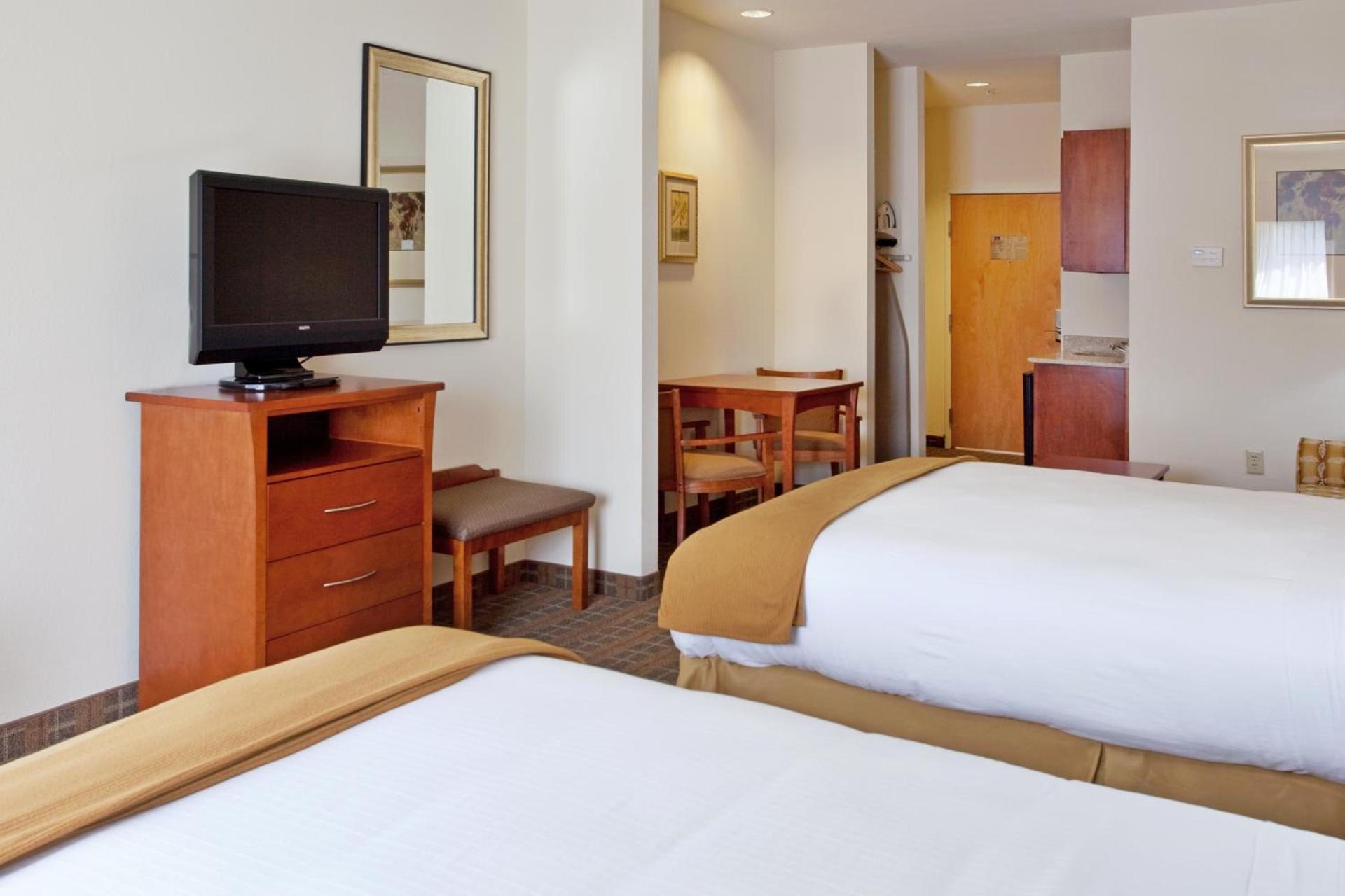 Holiday Inn Express & Suites - Hardeeville-Hilton Head by IHG photo 3