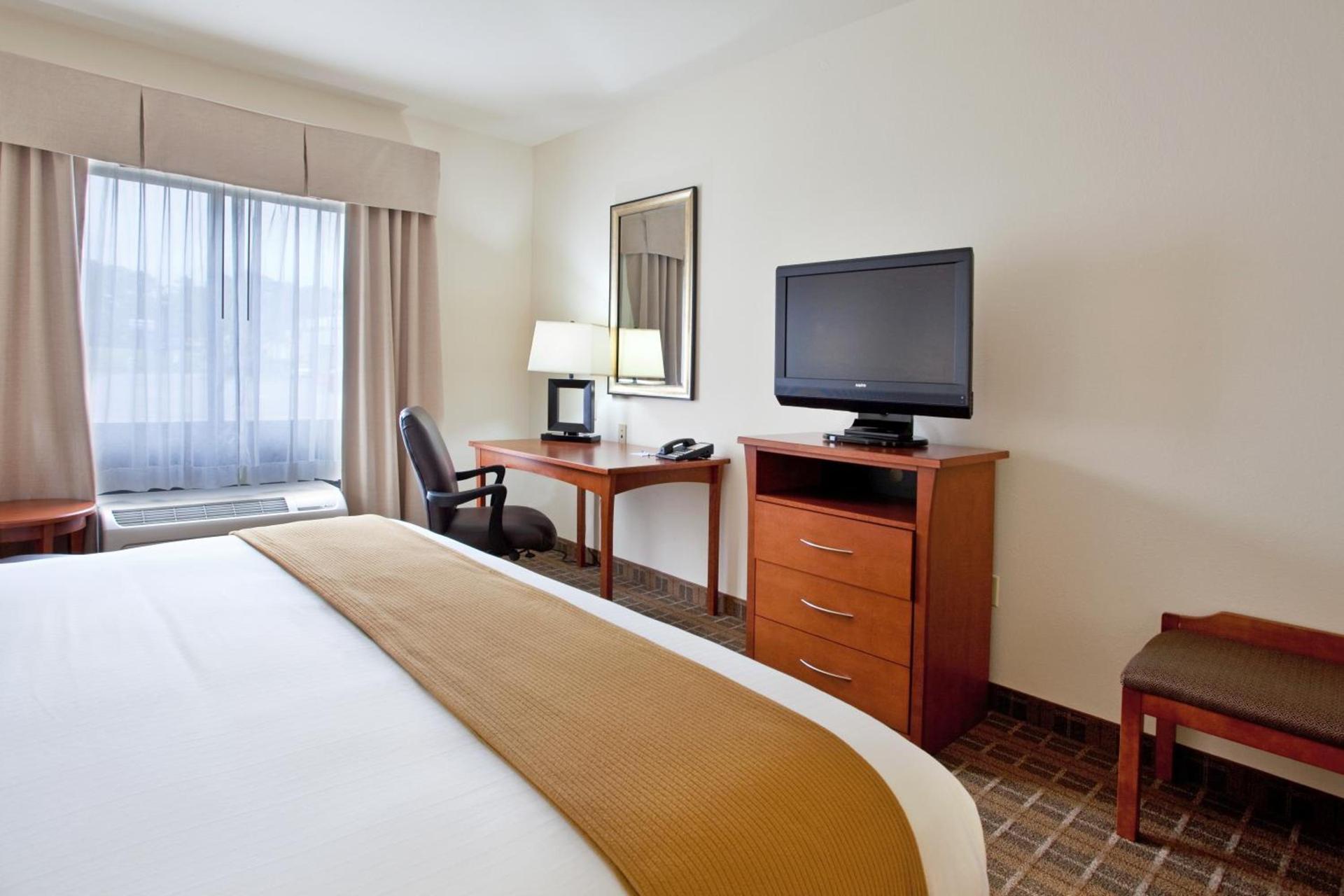 Holiday Inn Express & Suites - Hardeeville-Hilton Head by IHG photo 6