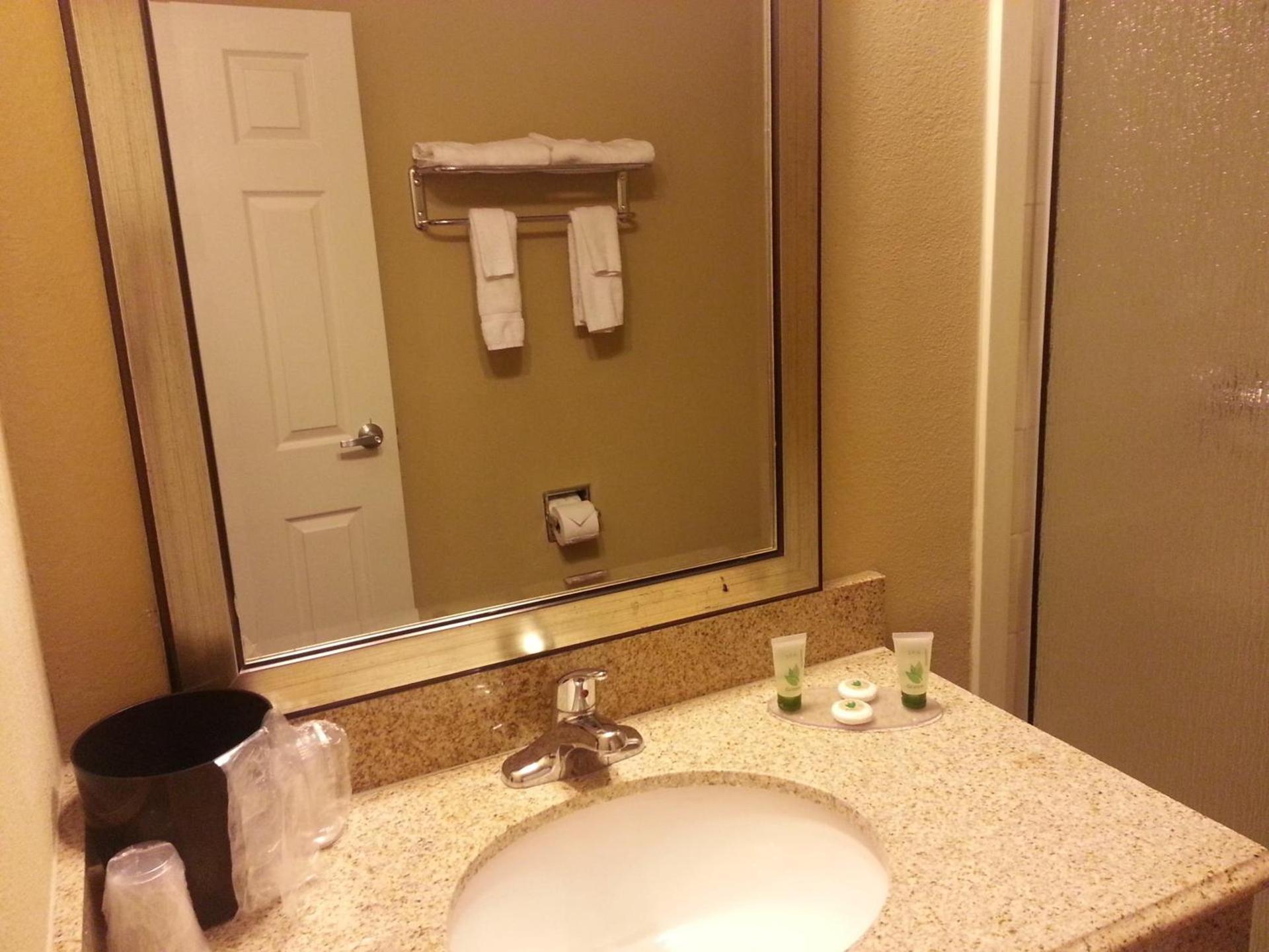 Howard Johnson by Wyndham Odessa TX photo 5