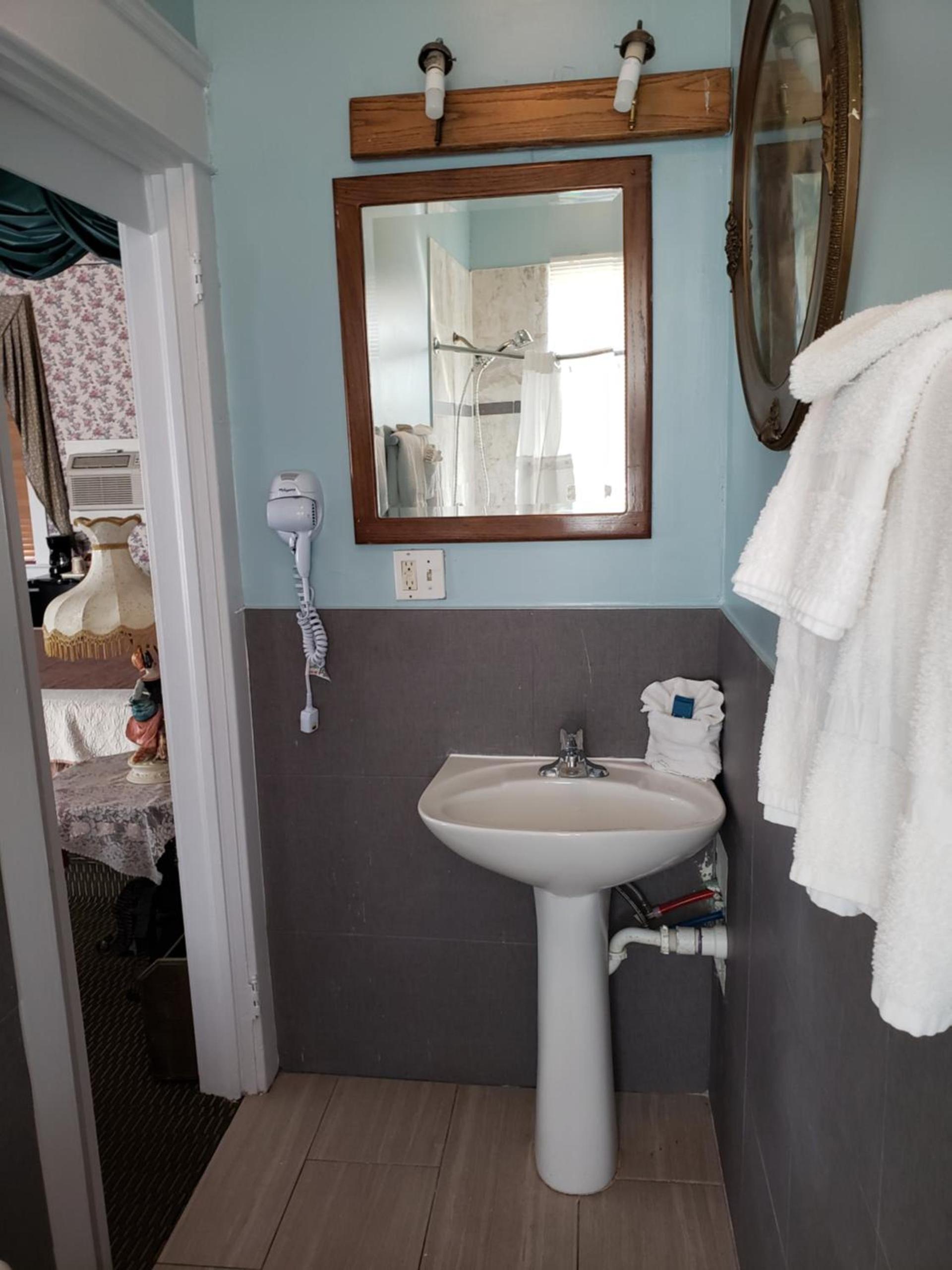 Topaz Motel - Flagler Beach photo 43